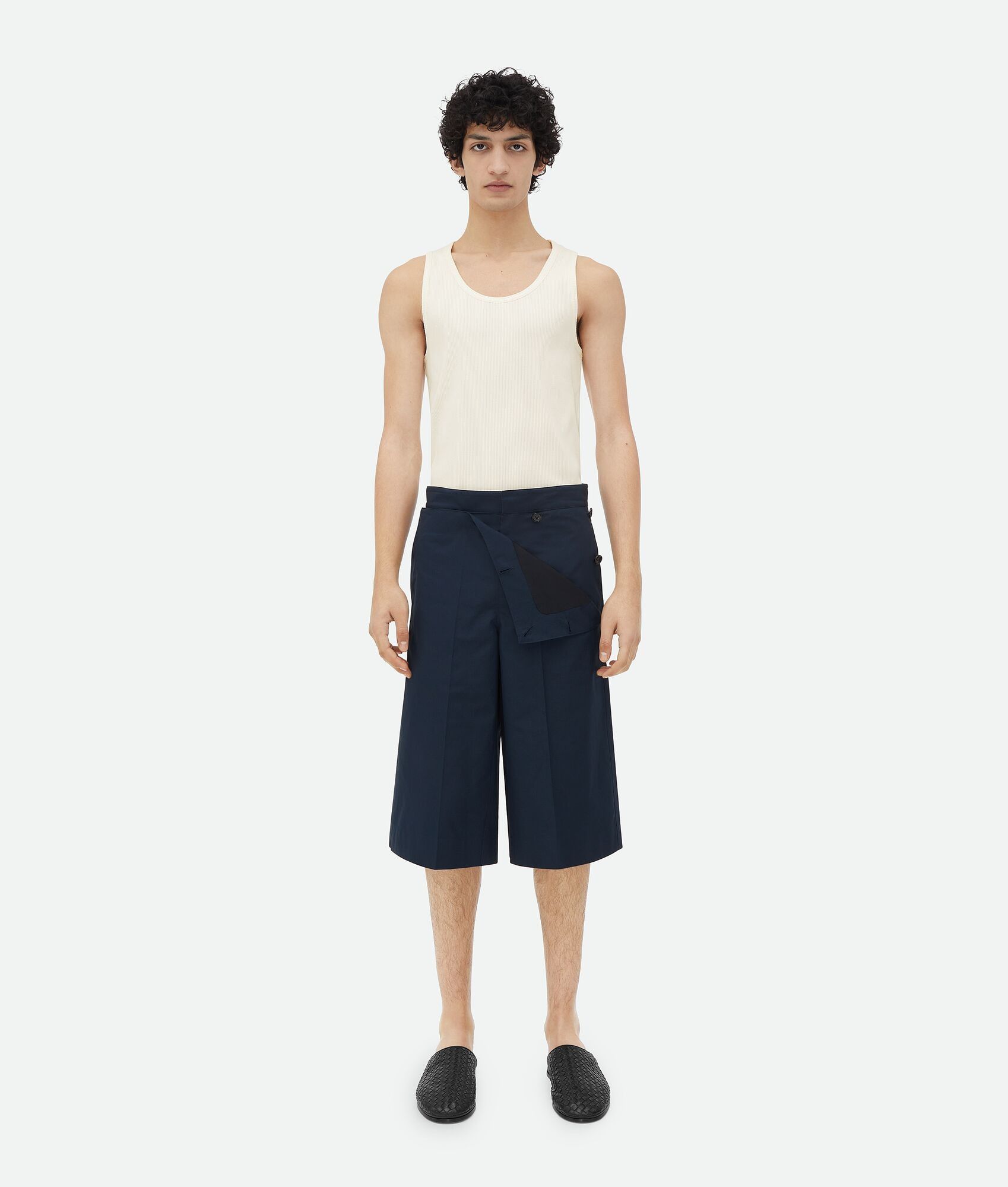o1w1db10825 Compact Cotton Shorts in Wave