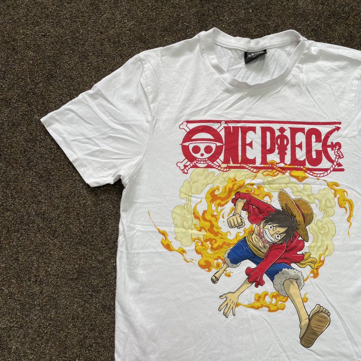 Vintage Vintage 90s One Piece Graphic Tee Y2K Anime Streetwear S Size US S / EU 44-46 / 1 - 3 Thumbnail