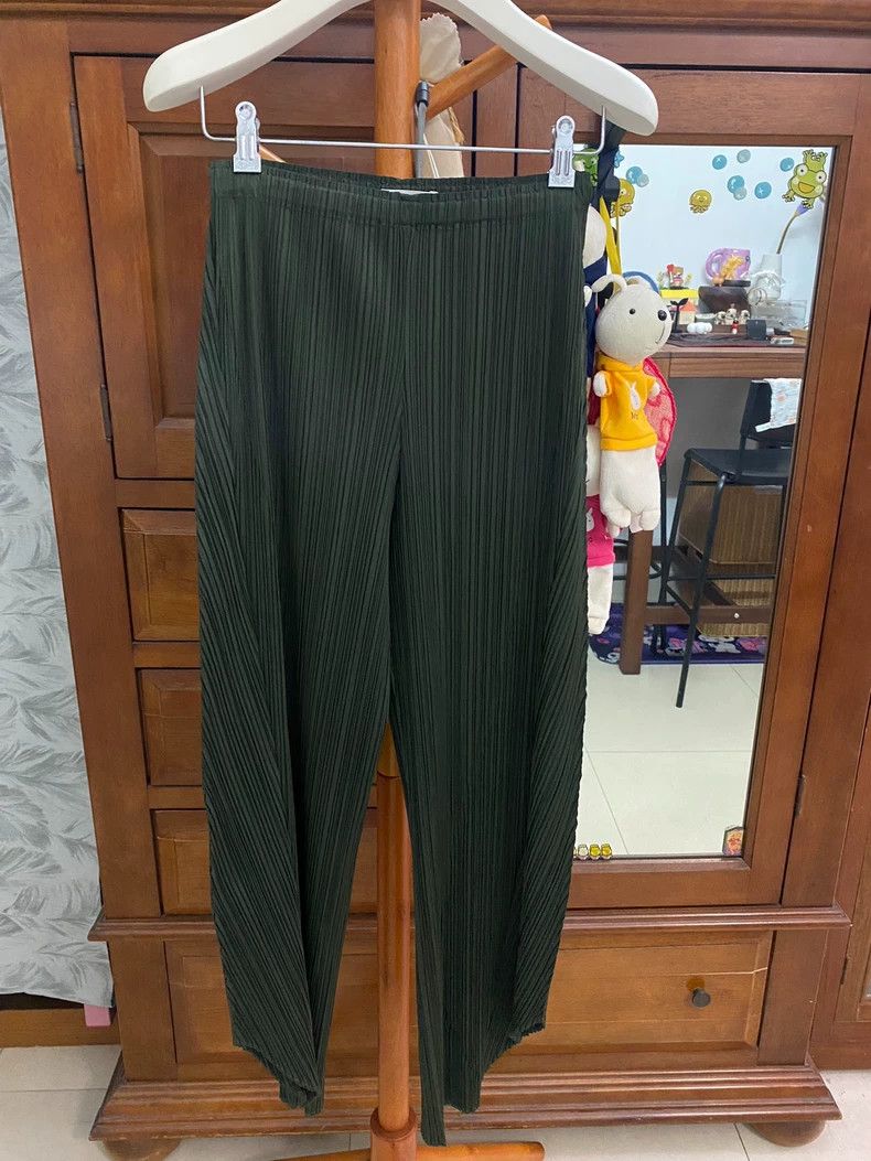 Issey Miyake Issey Miyake Black irregular-shaped pants Size 25" / US 0 / IT 36 - 1 Thumbnail
