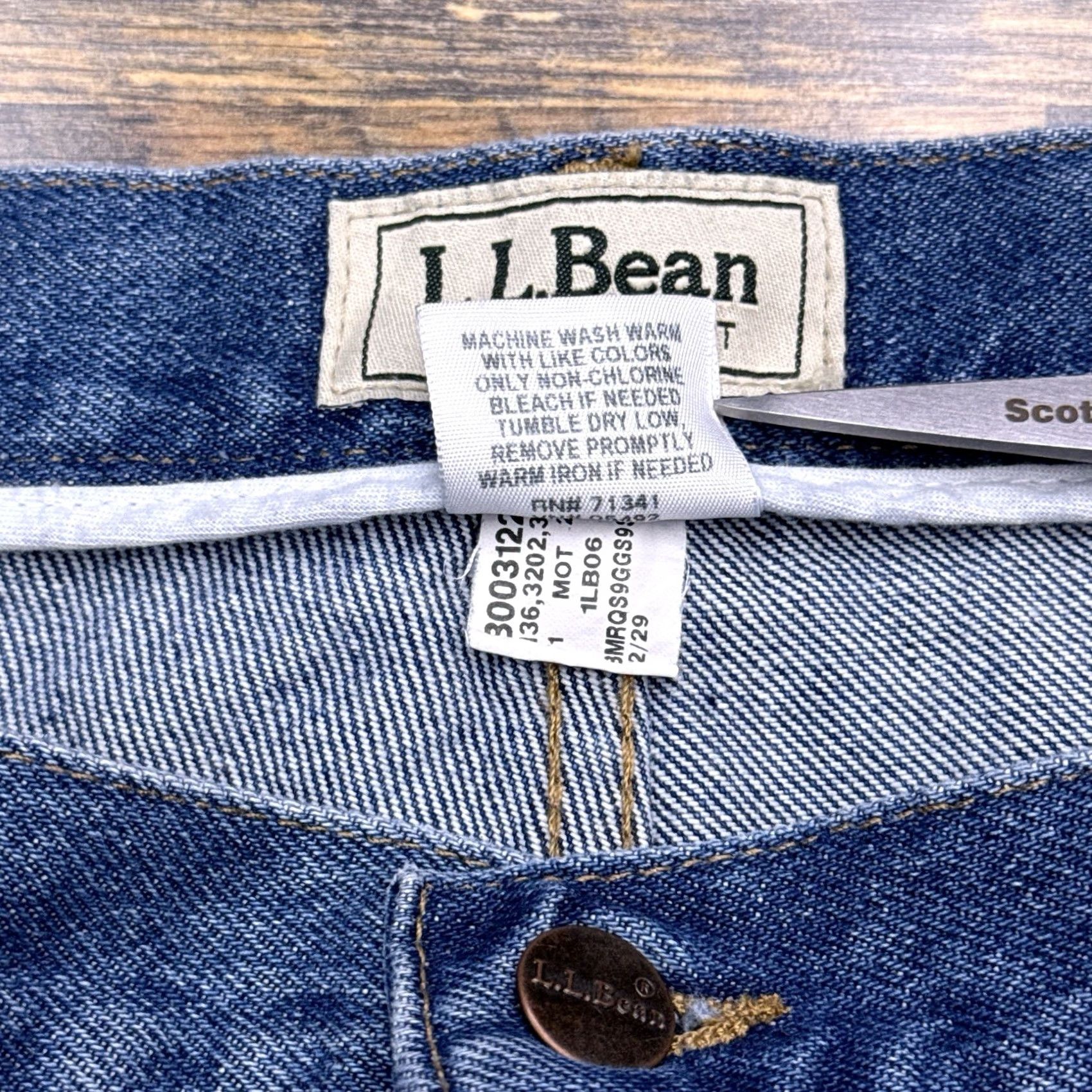 Vintage LL Bean Comfort Waist Jeans Mens 42x29 Stonewash Natural Fit New Size US 42 / EU 58 - 5 Thumbnail