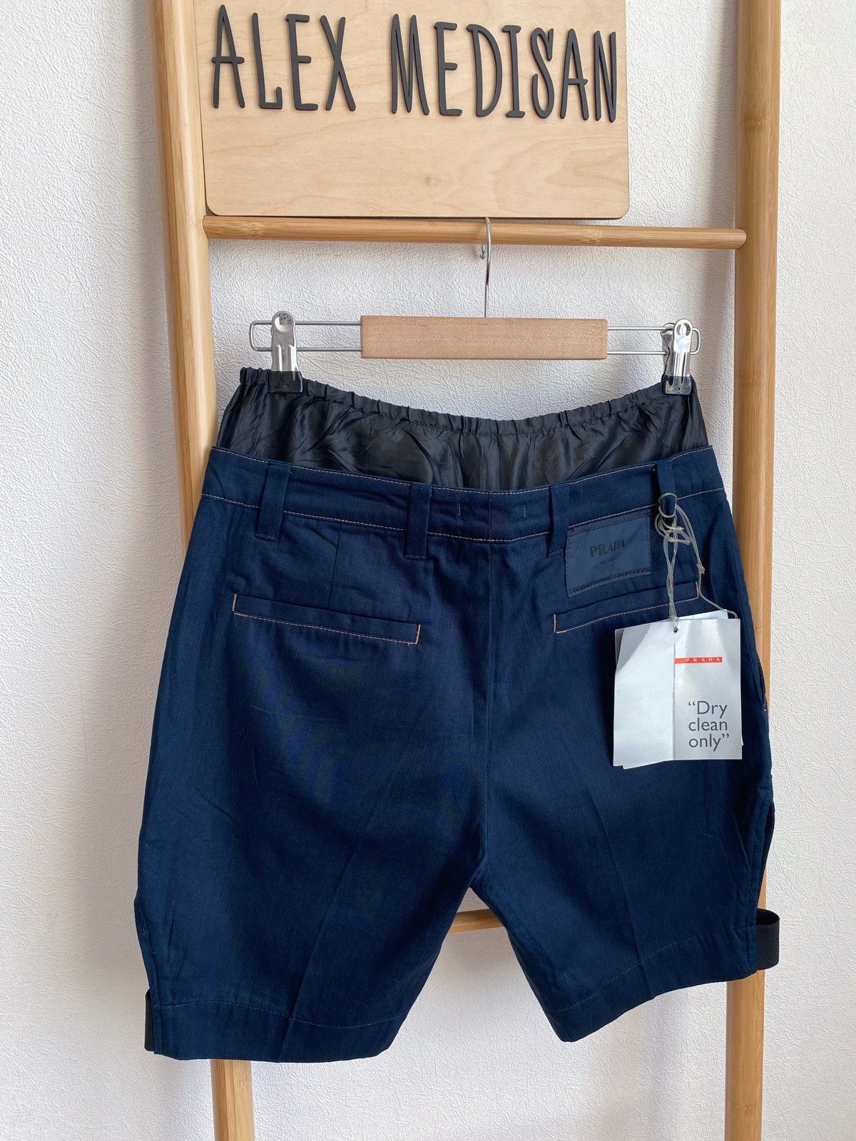 Prada New Prada Shorts Size 25 Size 25" / US 0 / IT 36 - 17 Thumbnail