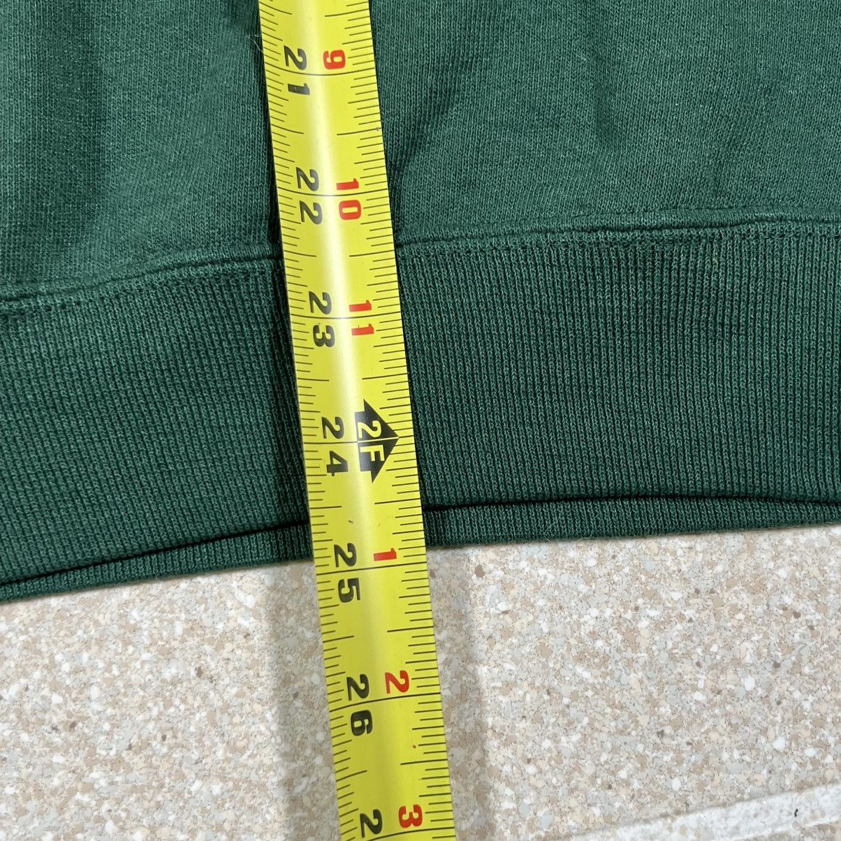 Russell Athletic Russell Athletic Sweatshirt sz L Green Crew Neck Vintage Size US L / EU 52-54 / 3 - 7 Thumbnail