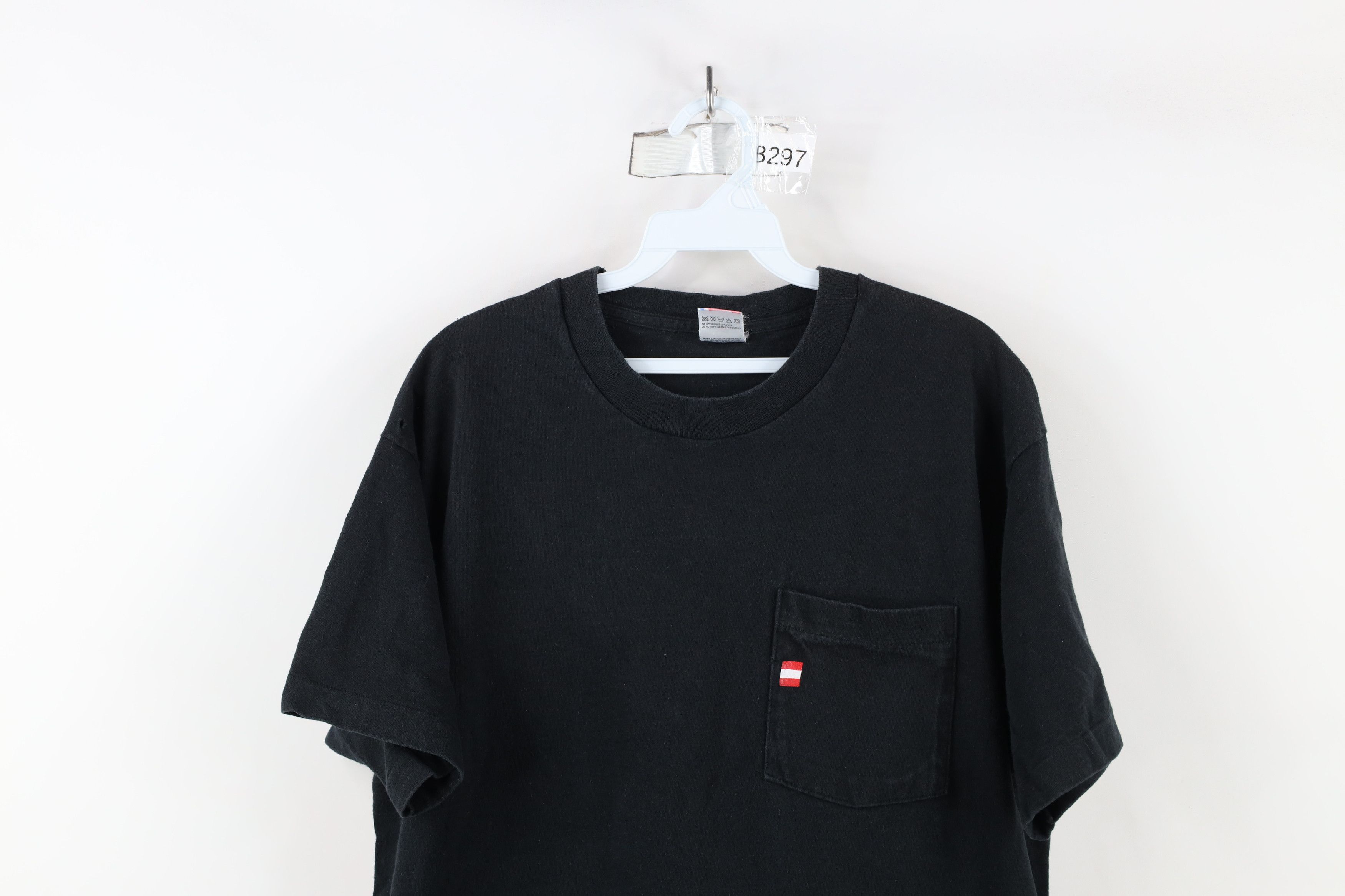 Vintage Vintage 90s Winston Cup Series Pocket T-Shirt Black USA Size US XL / EU 56 / 4 - 2 Thumbnail