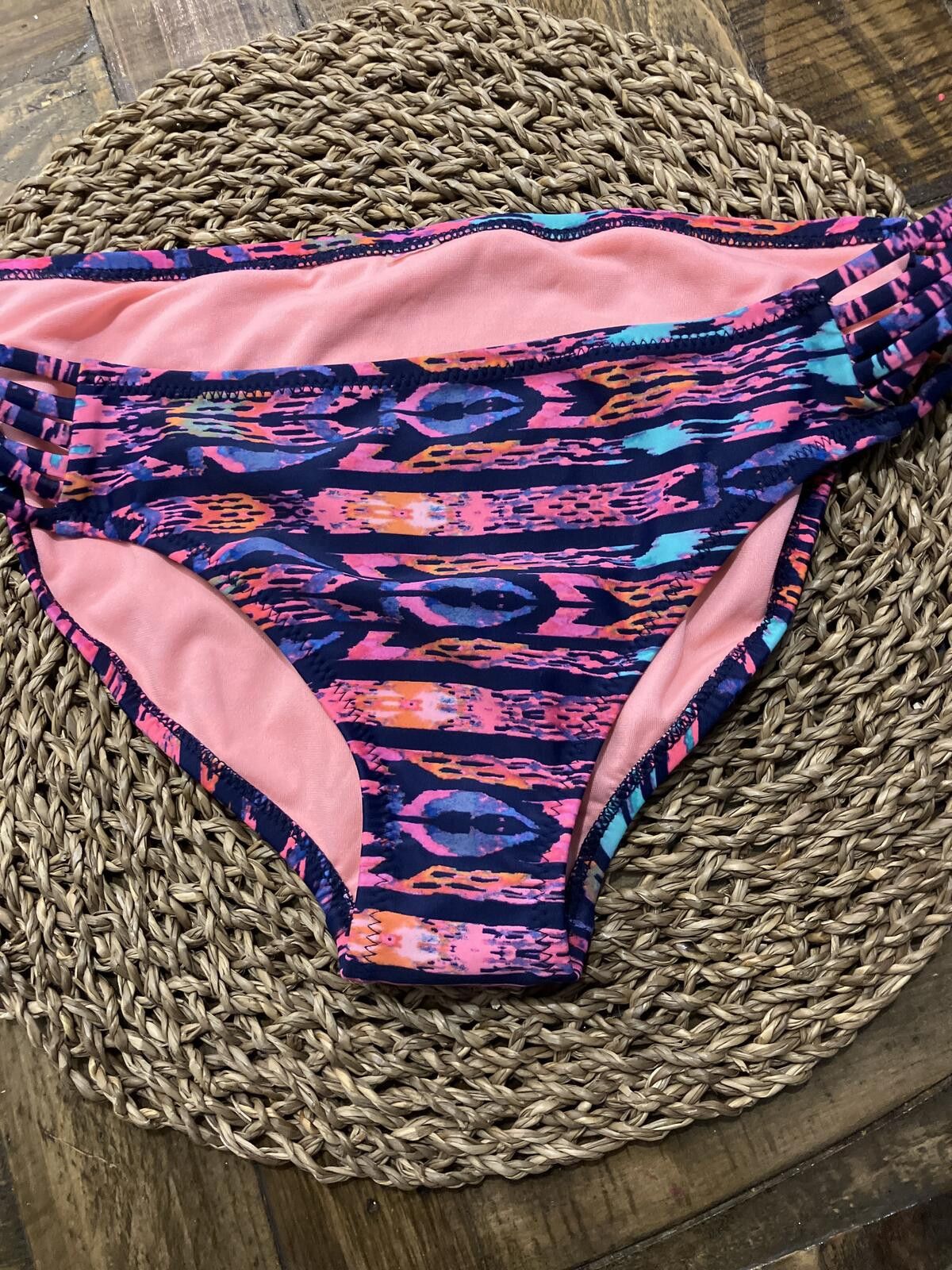 Other NWOT C/W Bikini Bottom W/ Side Detail Size ONE SIZE - 3 Thumbnail