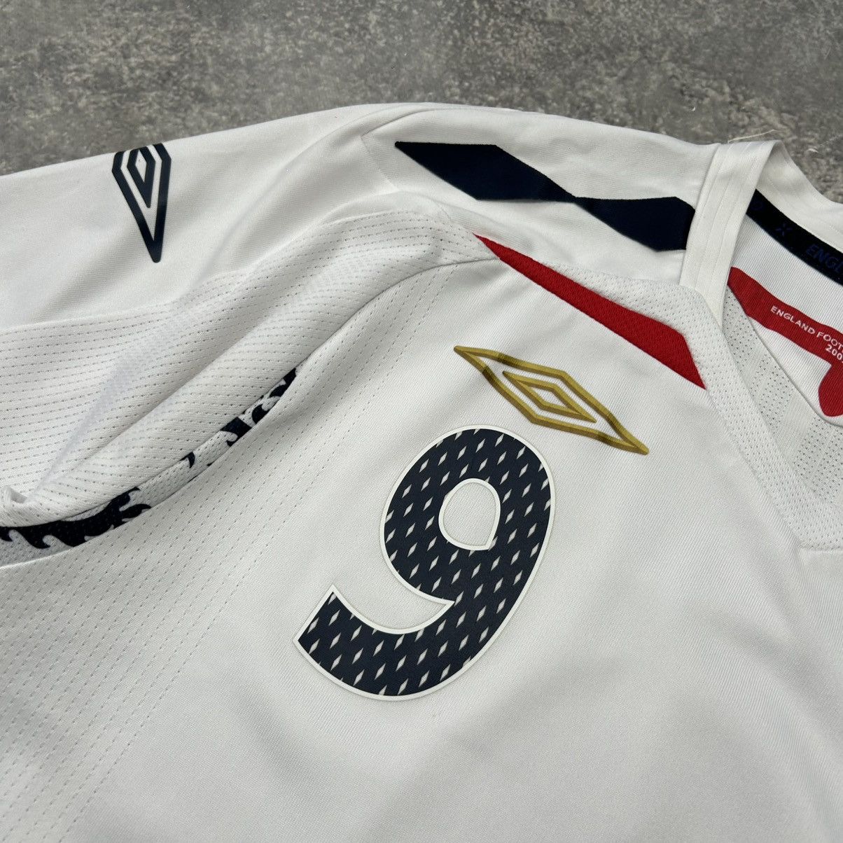 Umbro Vintage Umbro England 2007 Rooney 9 soccer jersey Size US S / EU 44-46 / 1 - 4 Thumbnail