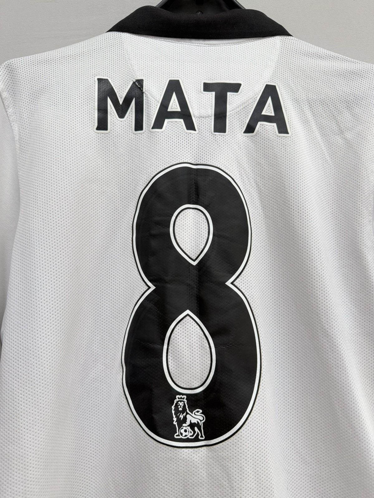 Nike Manchester United 2014 Away Football Jersey #8 Mata Nike Size US M / EU 48-50 / 2 - 8 Thumbnail