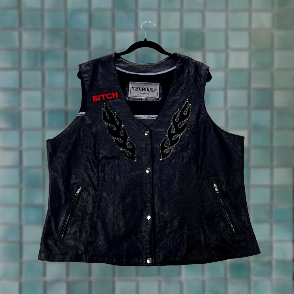 Vintage VINTAGE Unik Vest Womens 5XL Black Leather Premium Biker Bitch Flames Motorcycle Jacket/Coat Vest Size XXL / US 16-18 / IT 52-54 - 1 Thumbnail