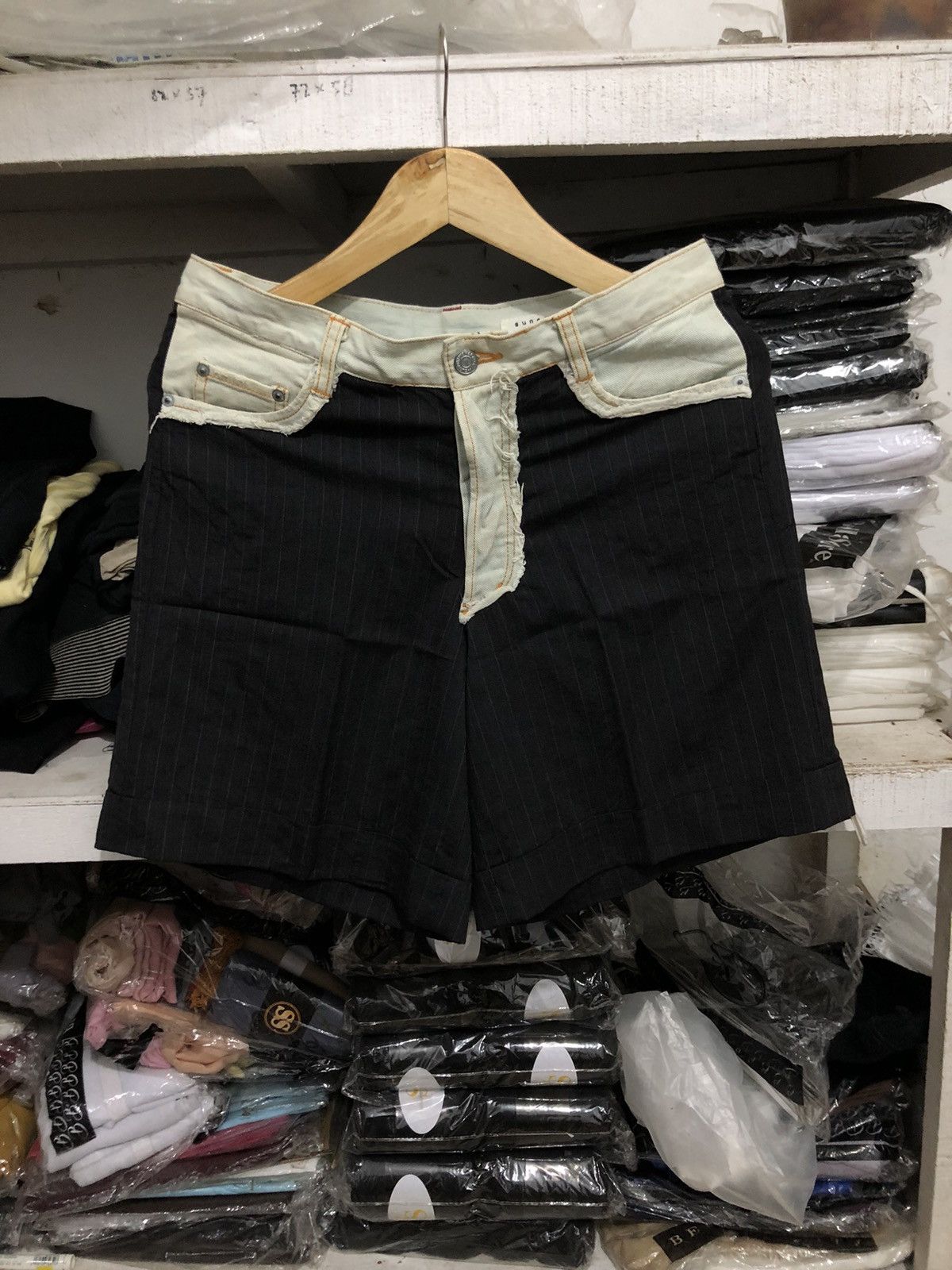 Issey Miyake Sunao Kuwahara by Issey Miyake shorts Size US 30 / EU 46 - 1 Thumbnail