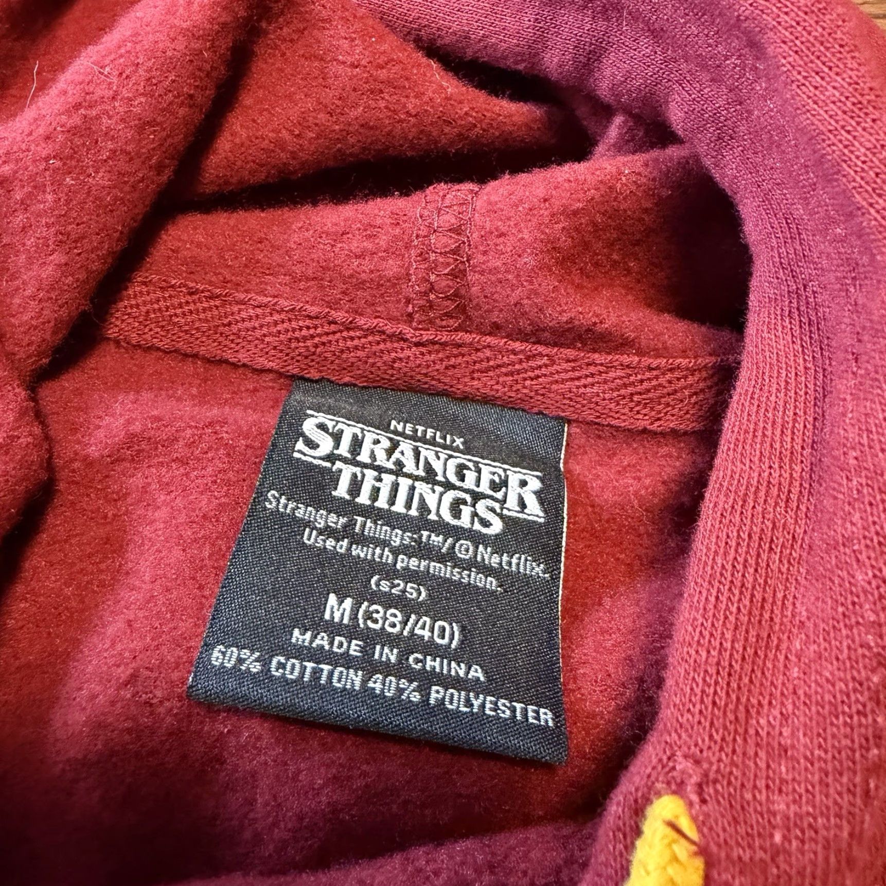 Vintage Stranger Things Hoodie Pullover Red Medium Graphic Print Hooded Unisex Adults Christmas Halloween Horror Retro Comic Gothic USA 90s Theme Size US M / EU 48-50 / 2 - 3 Thumbnail
