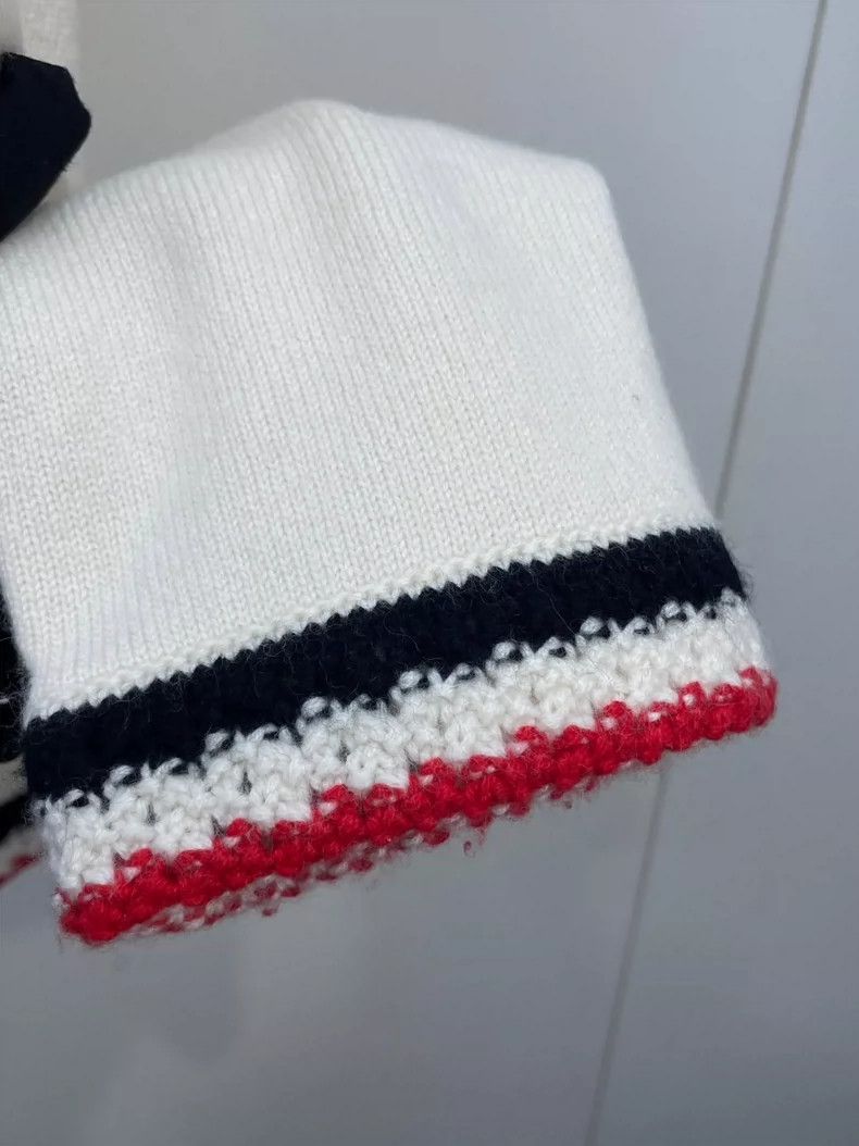 Chanel Chanel Popular color-blocked snowflake buckle knitted cashm Size XS / US 0-2 / IT 36-38 - 3 Thumbnail