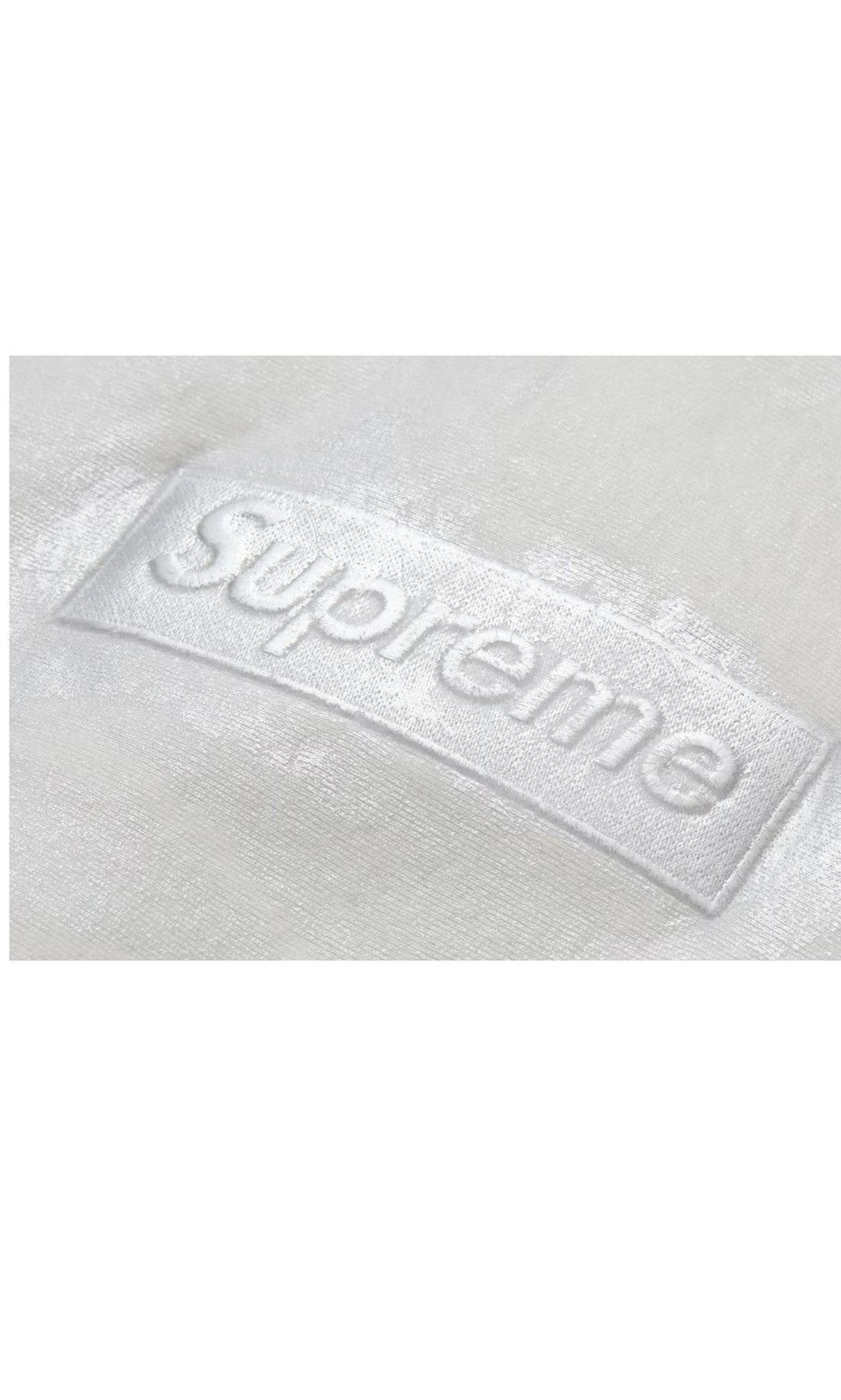 Maison Margiela × Supreme Supreme MM6 Maison Margiela Foil Box Logo Hooded Sweatshirt Size US L / EU 52-54 / 3 - 3 Thumbnail