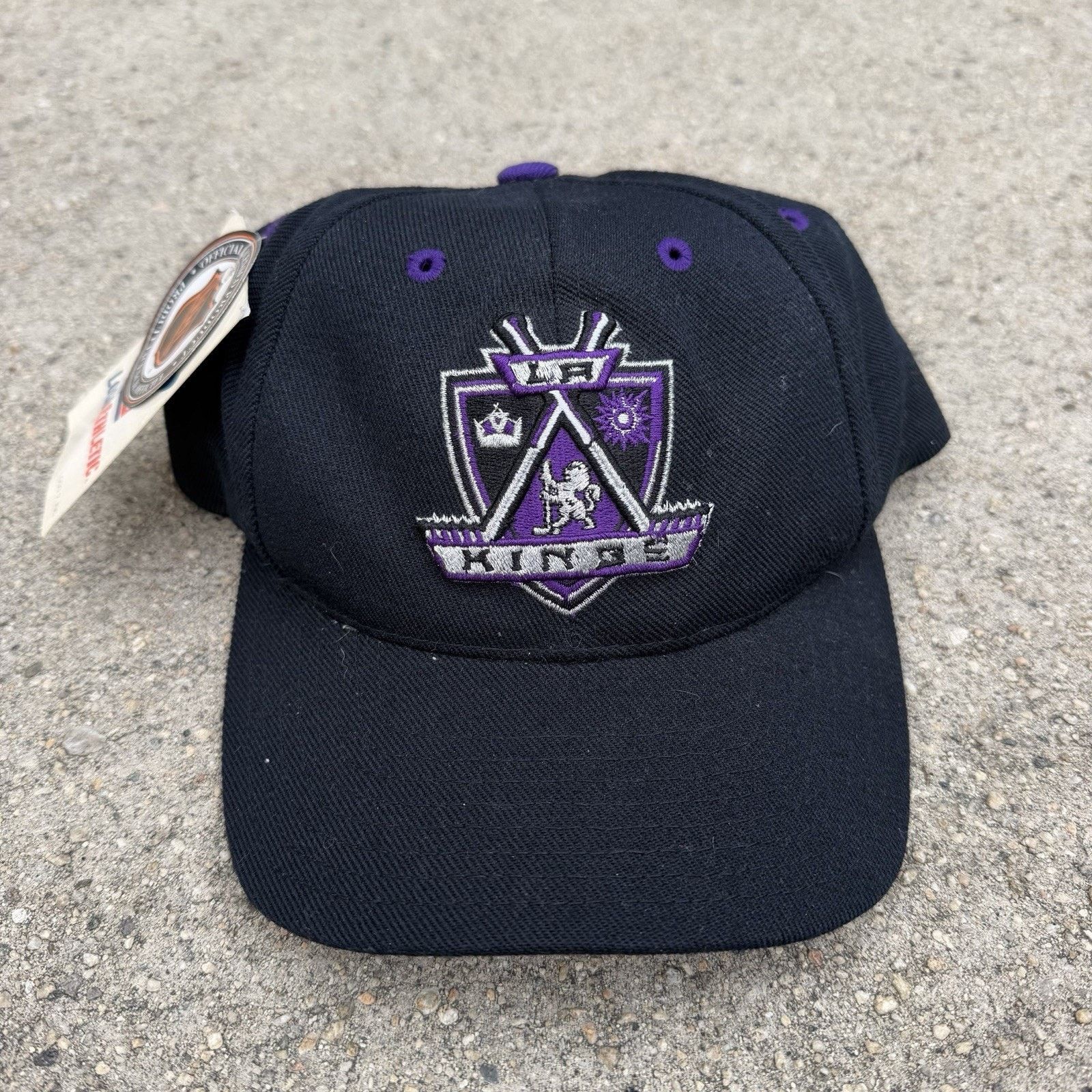 Logo Athletic × NHL × Vintage NWT Vintage 90s Logo Athletic Kings Wool Snapback Hat NHL Size ONE SIZE - 1 Thumbnail