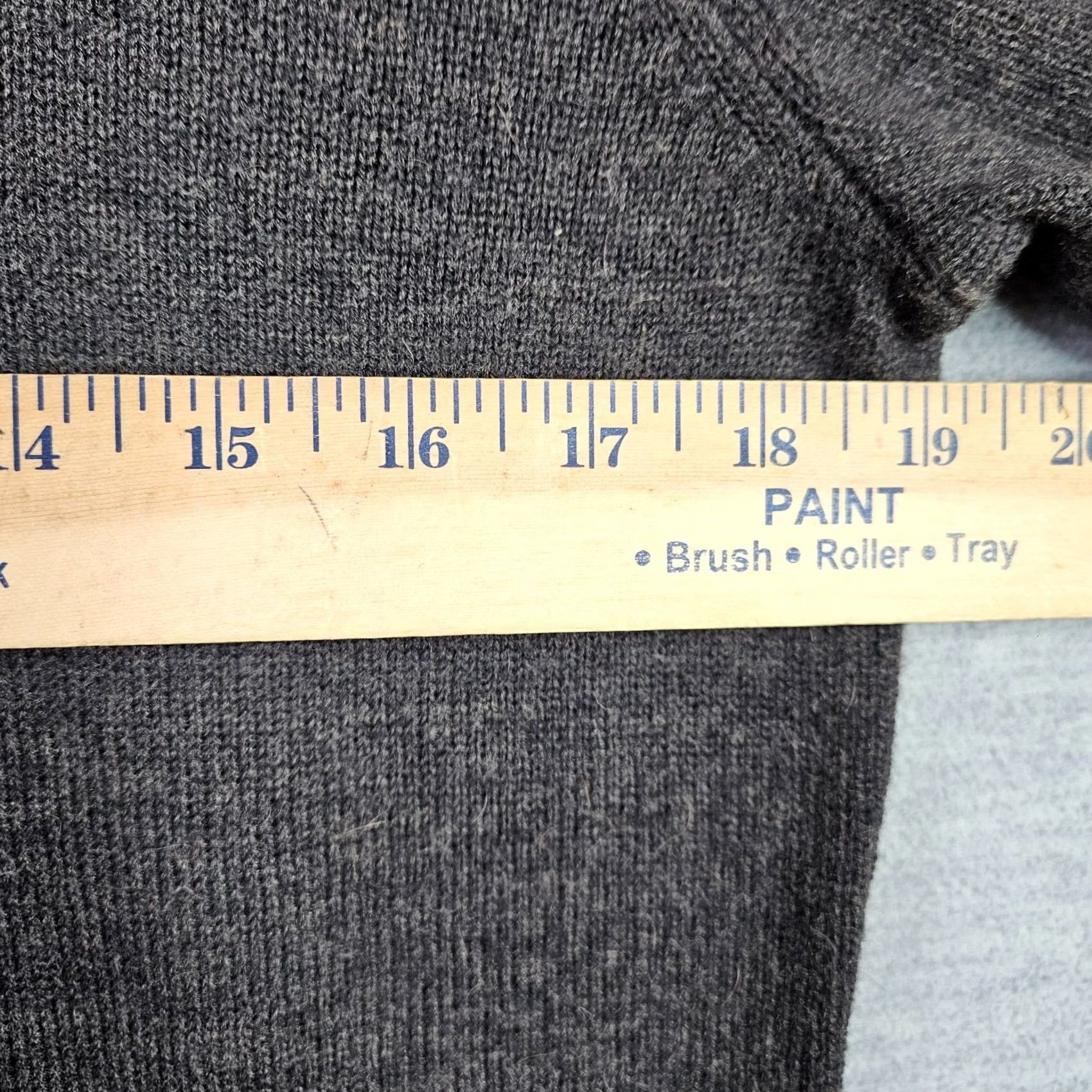 Vince Vince Women's Grey Crewneck Knit Sweater Size Small Pullover Comfort Casual Modern Fall Winter Spring Summer Size S / US 4 / IT 40 - 7 Thumbnail