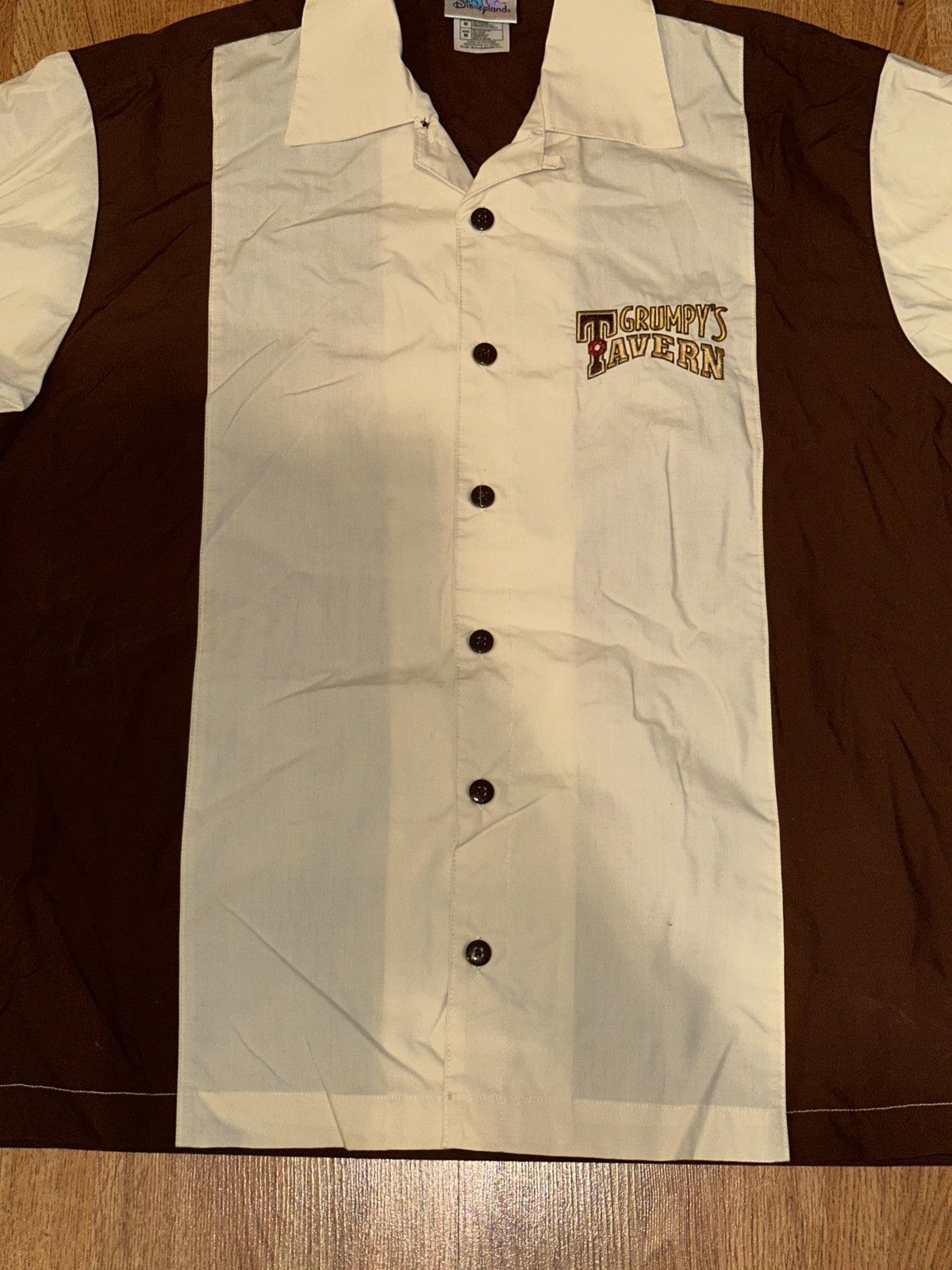 Cartoon Network × Disney × Vintage Vtg DISNEY World Grumpy’s Tavern Embroidered Button Down Size US M / EU 48-50 / 2 - 7 Thumbnail