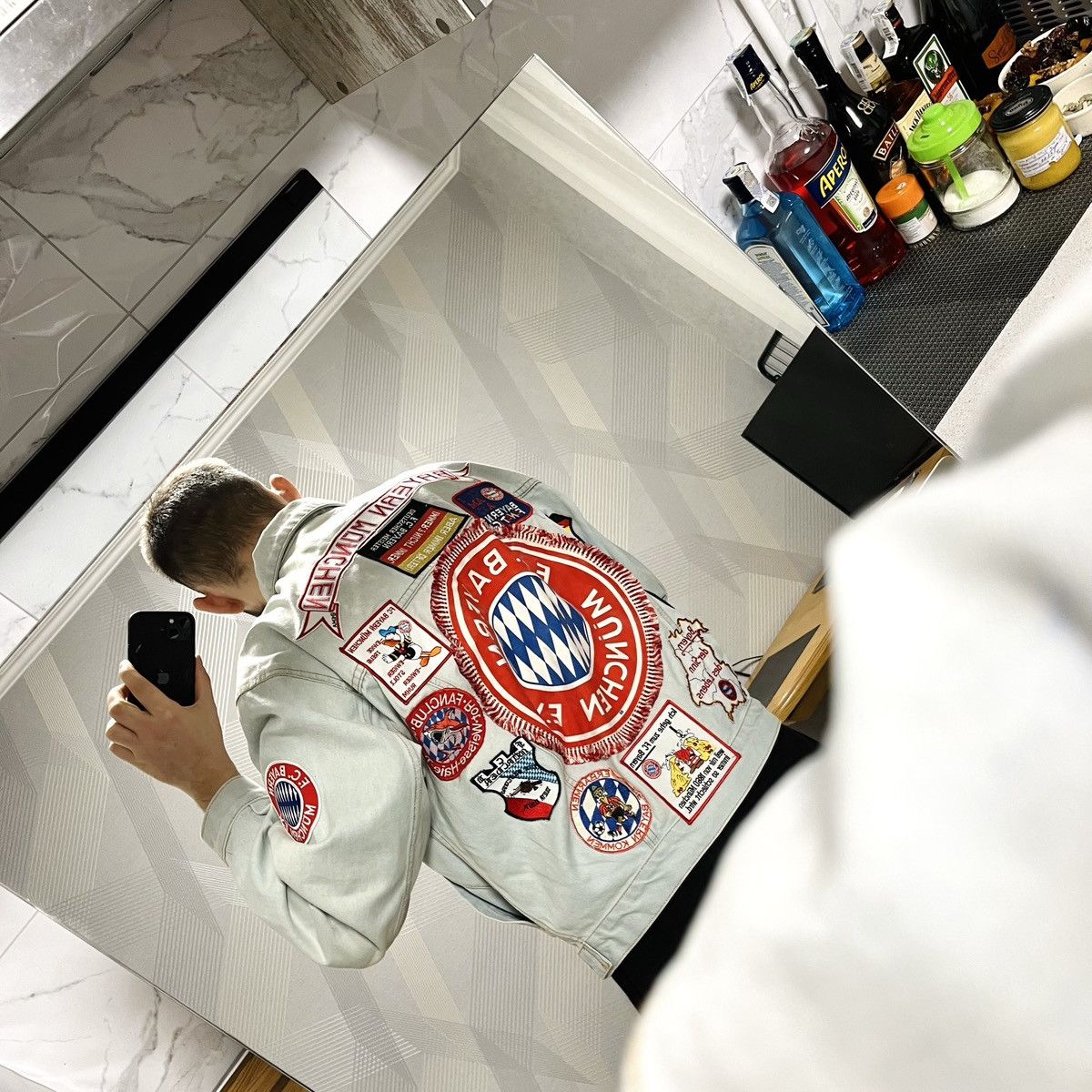 Vintage Vintage Bayern Munich Fan Denim Custom Patch Jacket Size US L / EU 52-54 / 3 - 8 Thumbnail