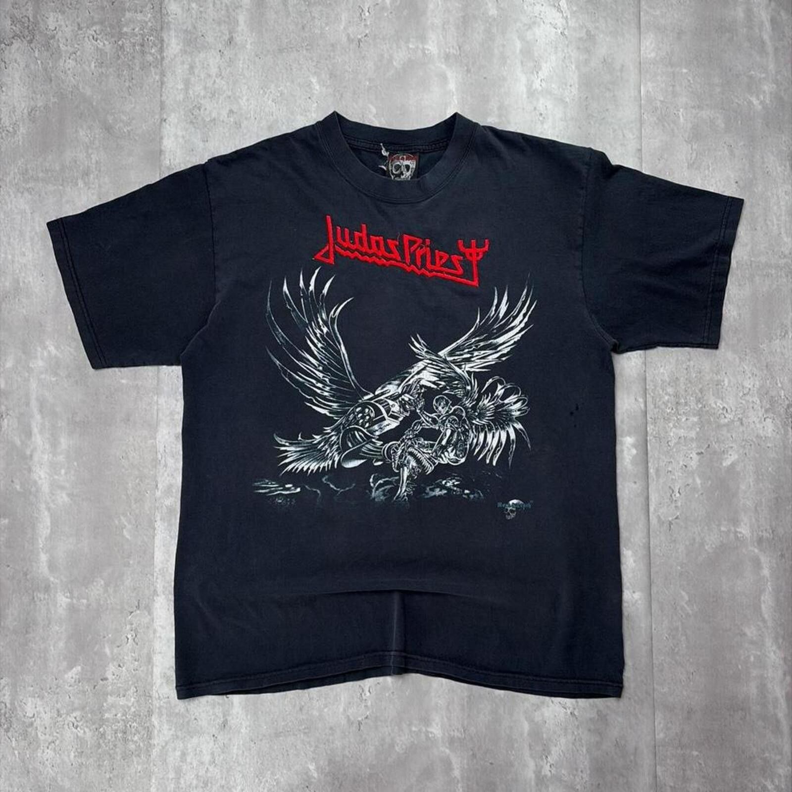 Other Vintage Judas Priest Rock & Death Distressed Band T-Shirt Size US L / EU 52-54 / 3 - 1 Thumbnail