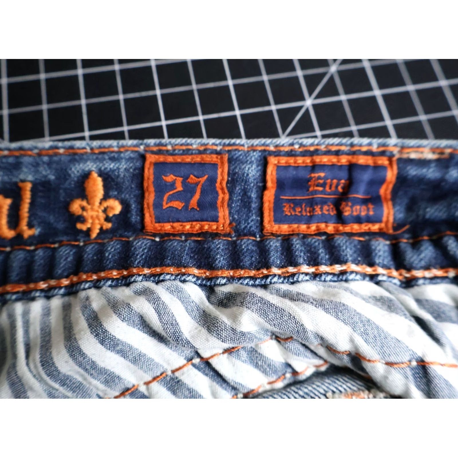 Vintage VINTAGE Rock Revival Jeans Women's 27 Blue Eva Relaxed Boot Cut Denim Stretch Studded Size 27" / US 4 / IT 40 - 4 Thumbnail