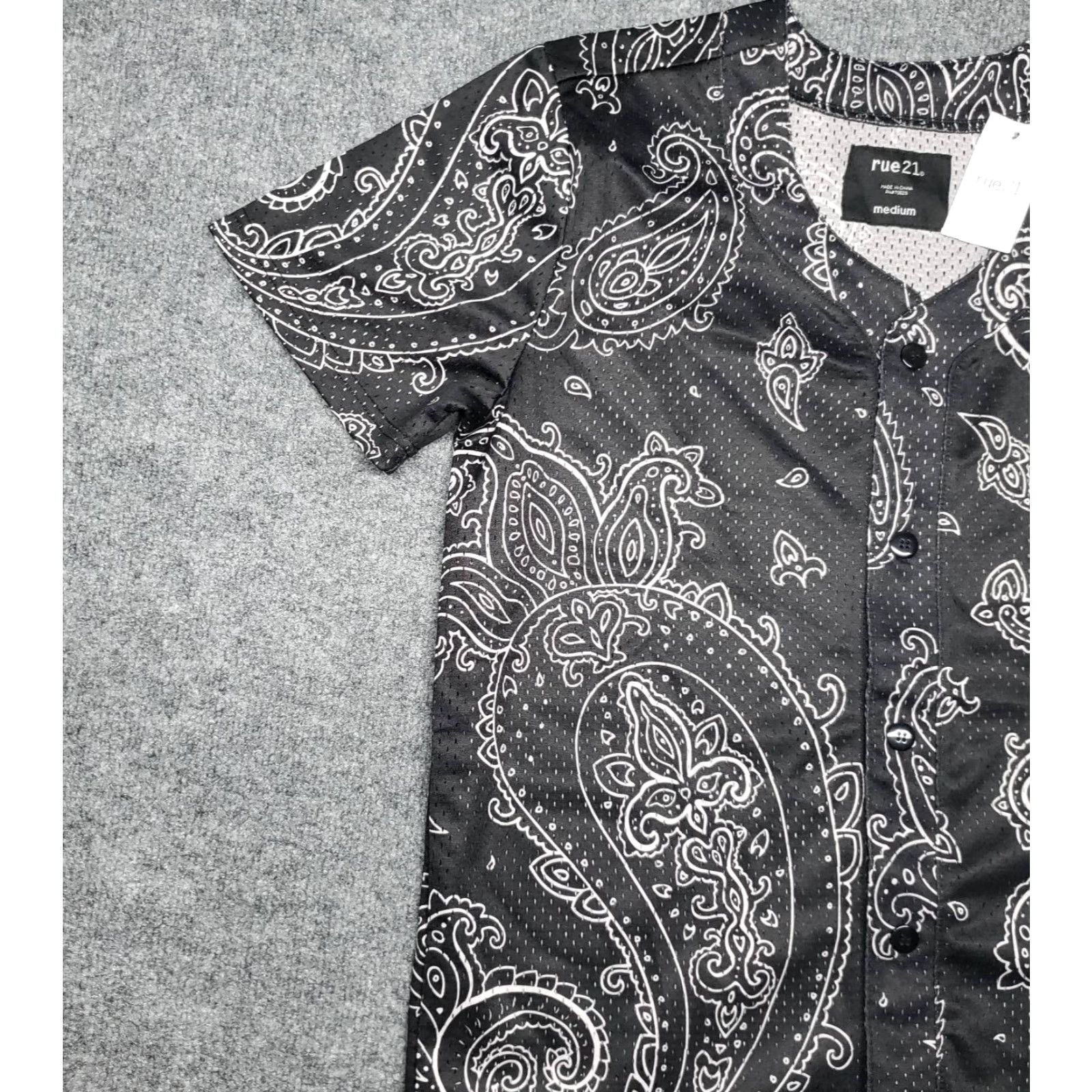 Vintage Rue21 Jersey Shirt Mens M Black Paisley Short Sleeve Button Up Collarless New Size US M / EU 48-50 / 2 - 4 Thumbnail