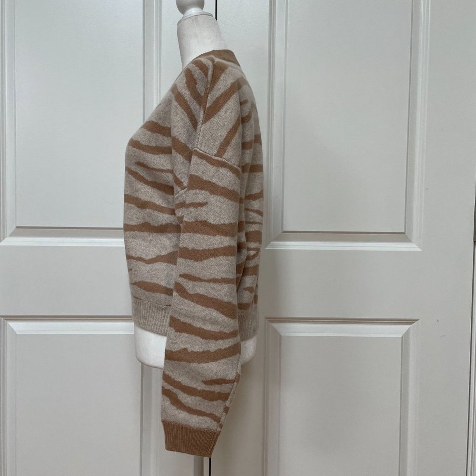 NAADAM Tiger Stripes Cashmere Sweater from Naadam Size M / US 6-8 / IT 42-44 - 6 Thumbnail