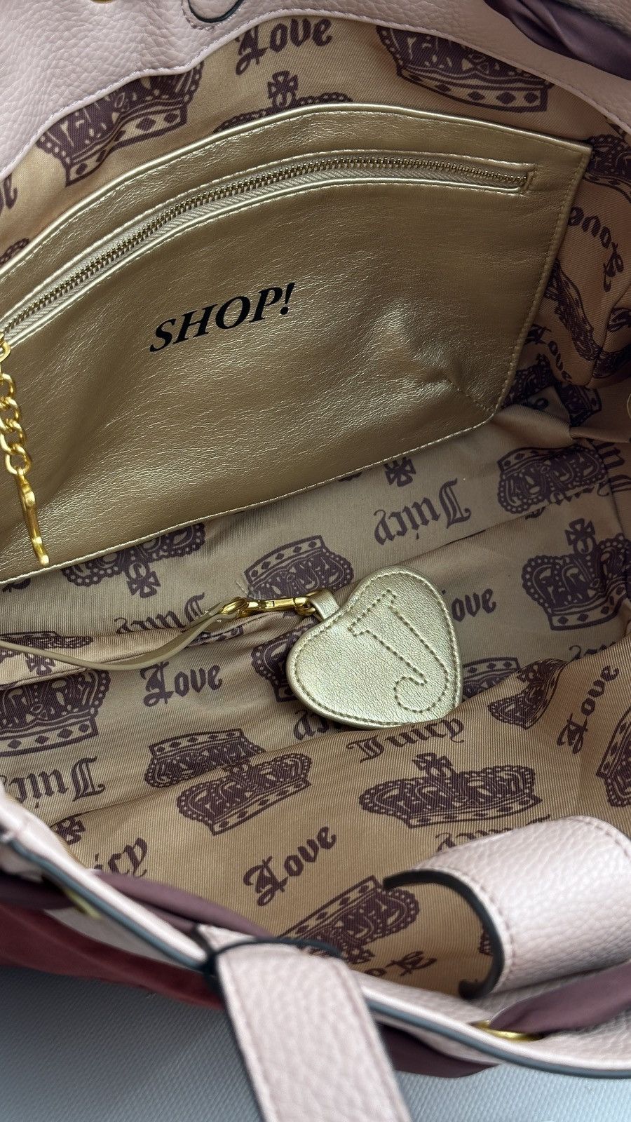 Juicy Couture Rare Juciy Couture Daydreamer bag ! SOLD OUT ! Size ONE SIZE - 8 Thumbnail