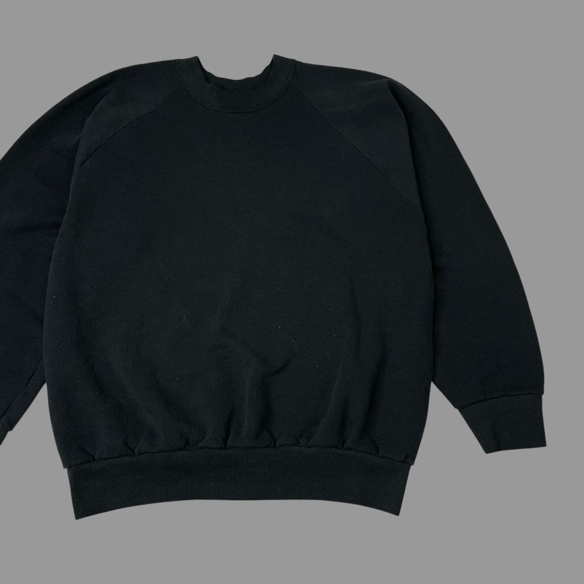 Vintage Vintage 90s fruit of the loom blank sweatshirt Size US M / EU 48-50 / 2 - 3 Thumbnail
