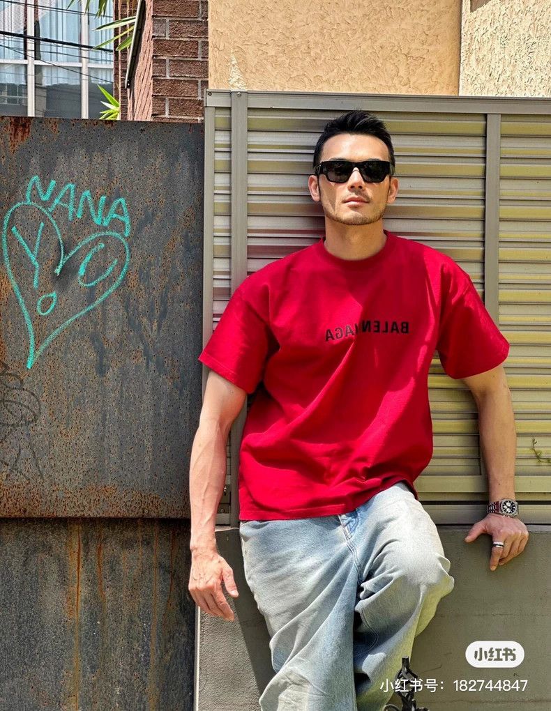 Balenciaga Balenciaga Red letter Logo short sleeve Size US M / EU 48-50 / 2 - 6 Thumbnail