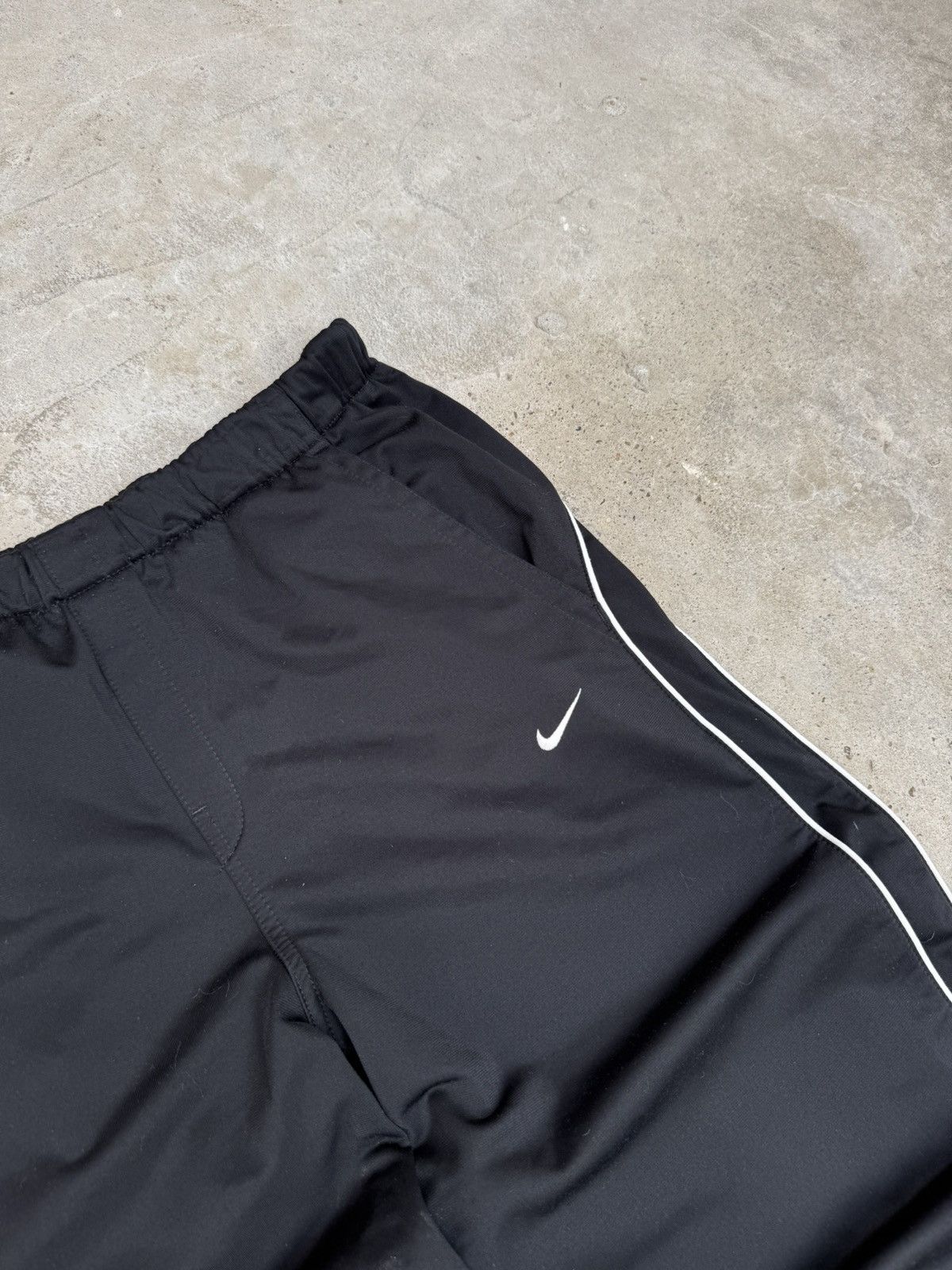 Nike 🥷 VINTAGE NIKE TRACK PANTS BLACK Size US 34 / EU 50 - 8 Thumbnail