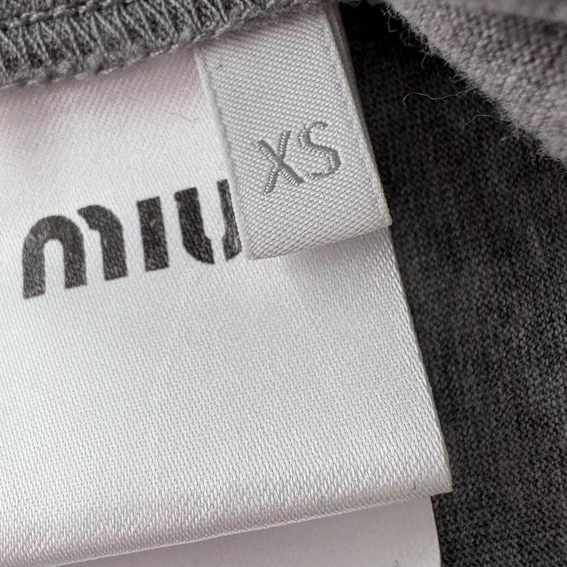 Miu Miu MIU MIU Gray Patch Logo Embroidered LS XS NWT Size US XS / EU 42 / 0 - 5 Thumbnail
