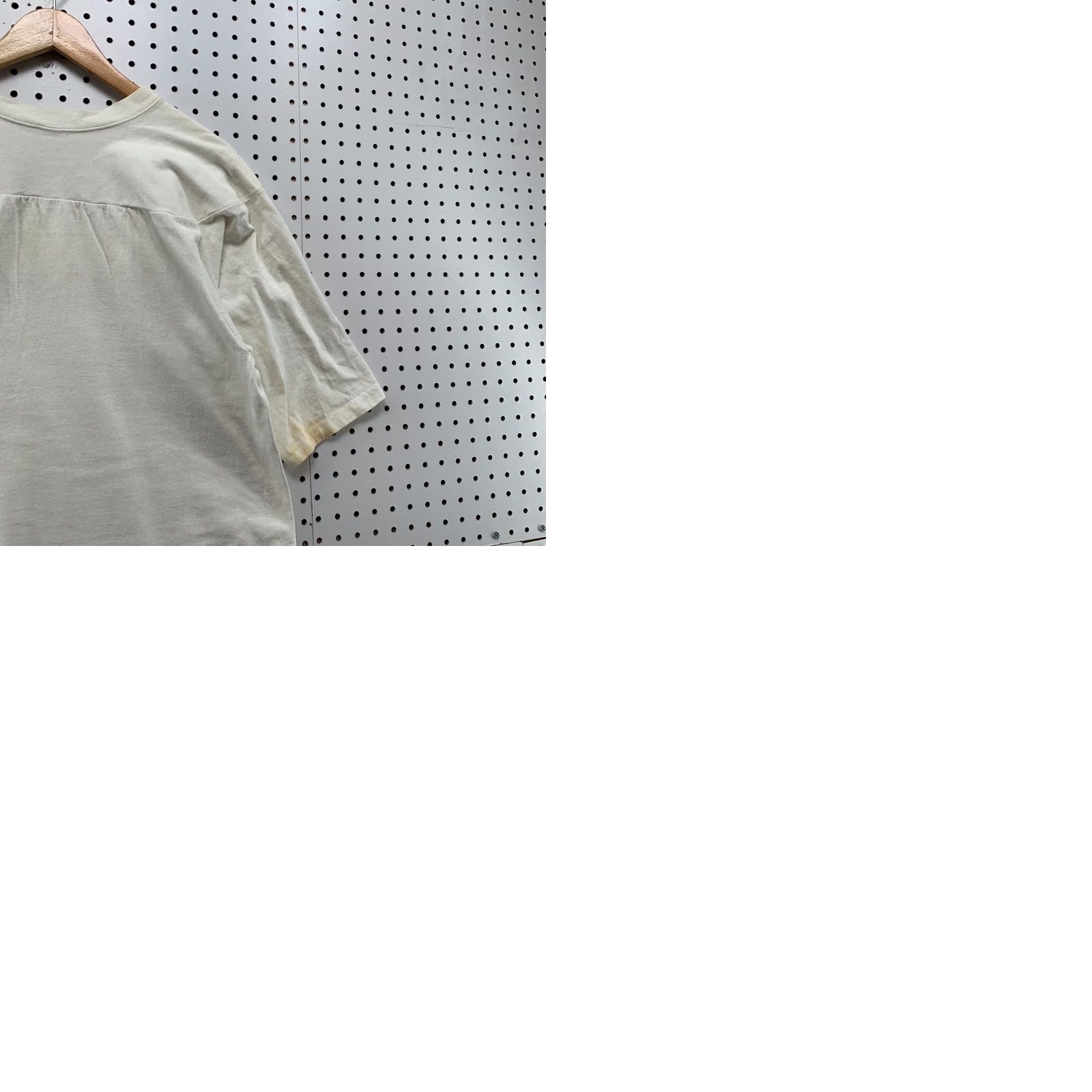 Vintage VINTAGE Medallion Shirt S White Mac Gregor Single Stitch Sleeve Fit 20x24 Size US S / EU 44-46 / 1 - 11 Thumbnail