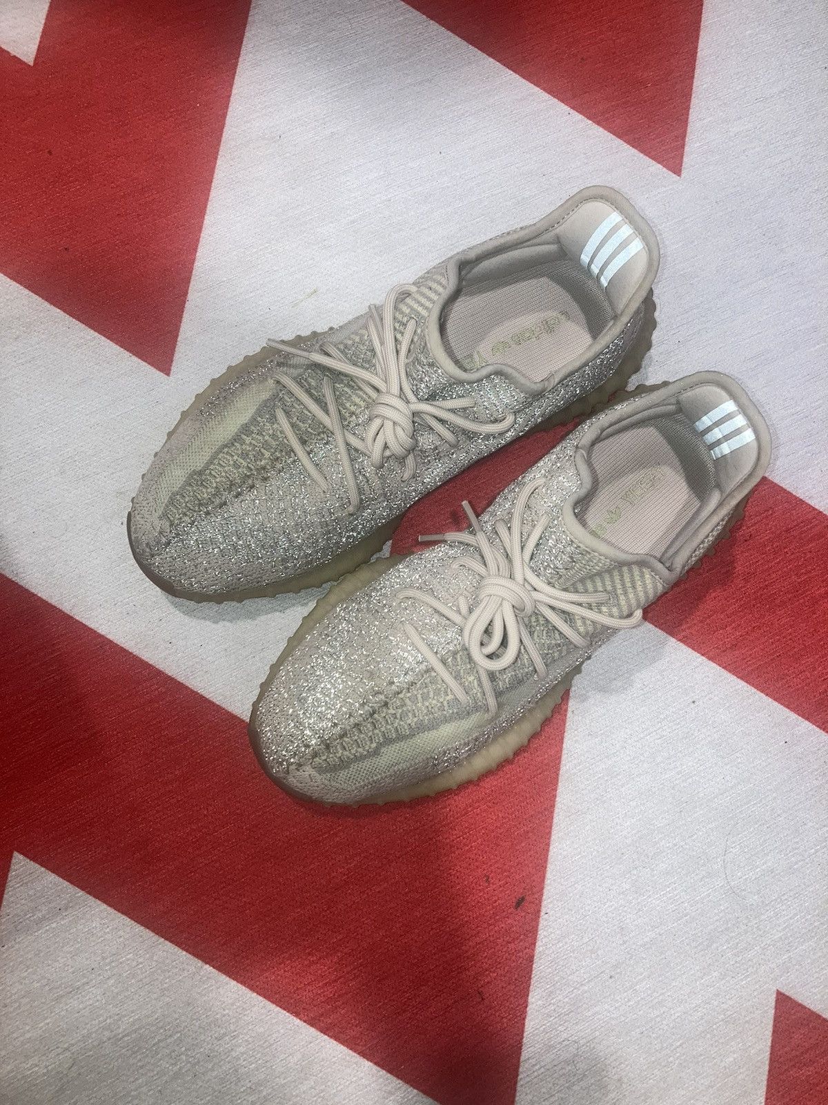 Adidas × Yeezy Yeezy Boost 350 V2 Citrin Reflective Size US 10 / EU 43 - 3 Thumbnail