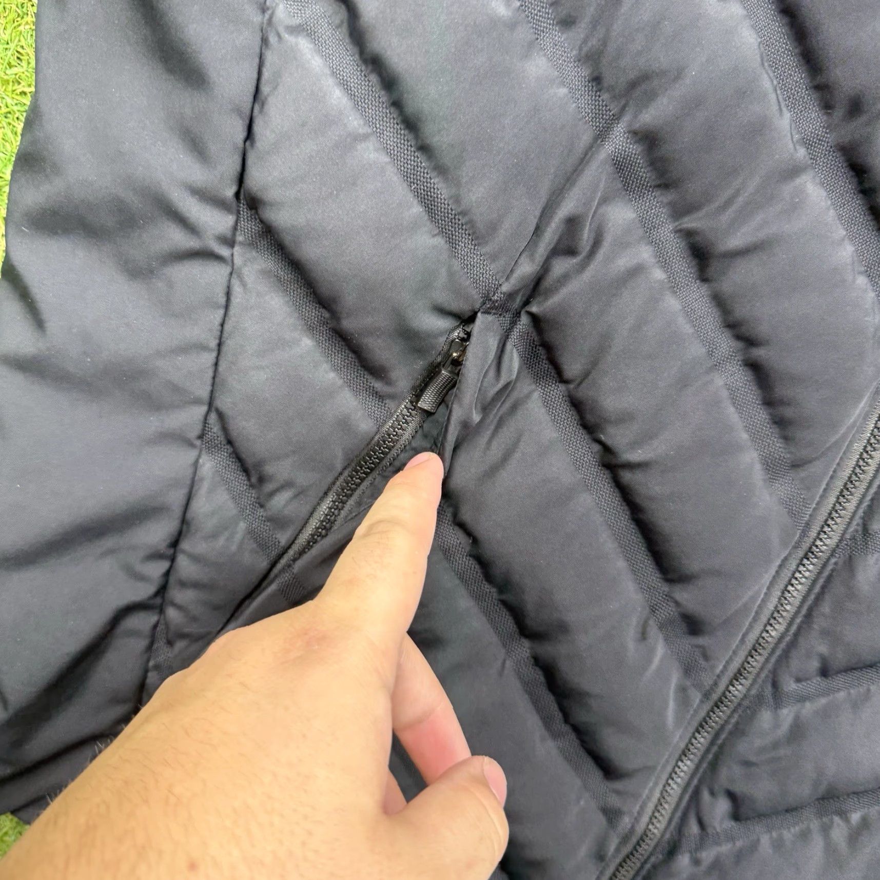 Nike Nike Aeroloft Vest Mens XL Black Puffer 800 Goose Down Ultralight Outdoor Hiking Size US XL / EU 56 / 4 - 4 Thumbnail