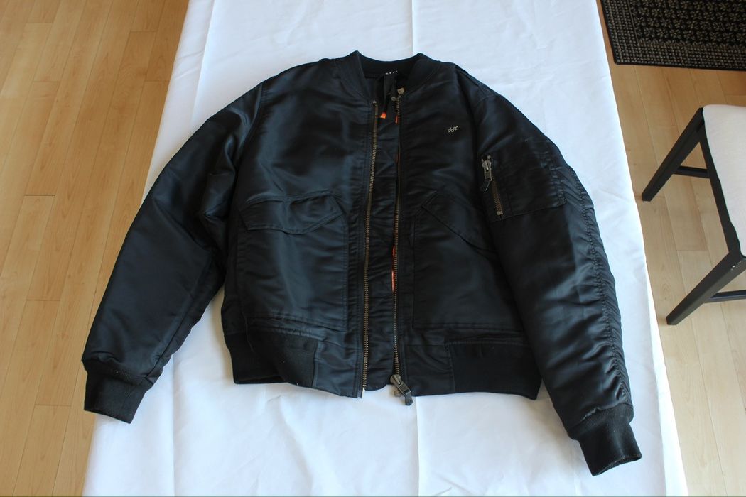 Travis scott rodeo online bomber