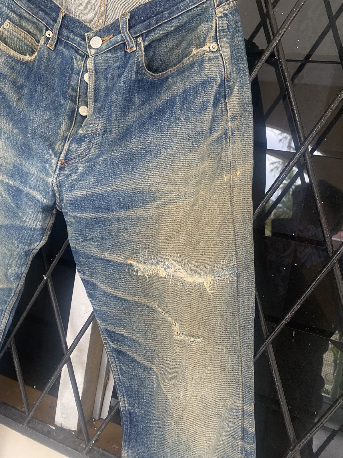 A.P.C. A.P.C Distressed Muddy Selvedge Denim Size US 31 - 4 Thumbnail