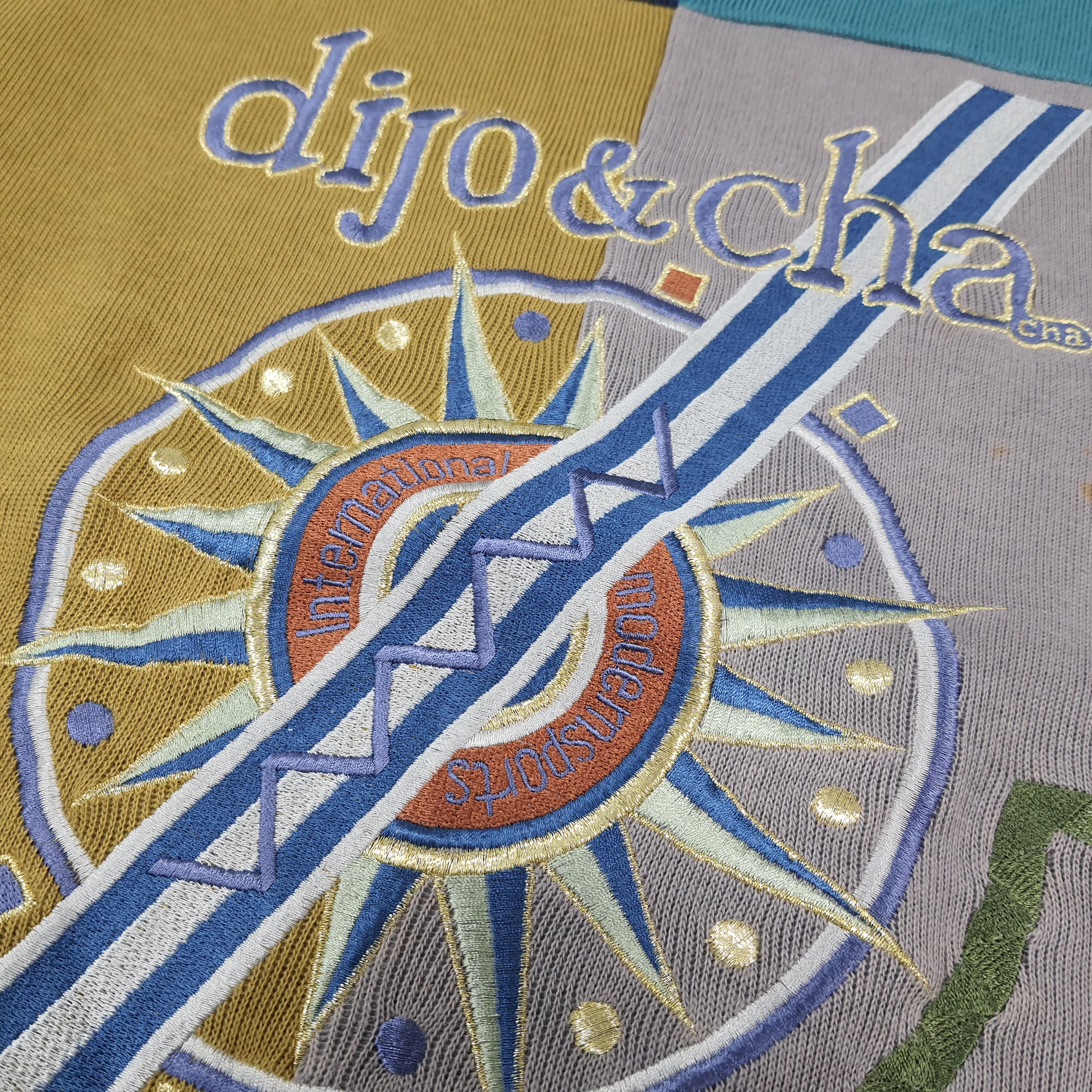 Vintage Vintage Dijo & Cha Retro Crewneck Sweatshirt C296N3 Size US M / EU 48-50 / 2 - 3 Thumbnail