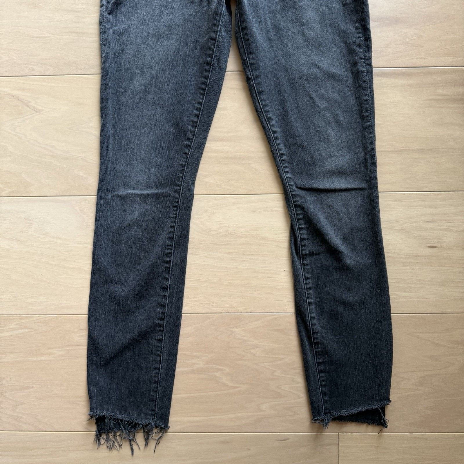 MOTHER Mother The Stunner Zip Jeans Women's 24 Black Fray Glam Size 24" / US 00 / IT 34 - 4 Thumbnail