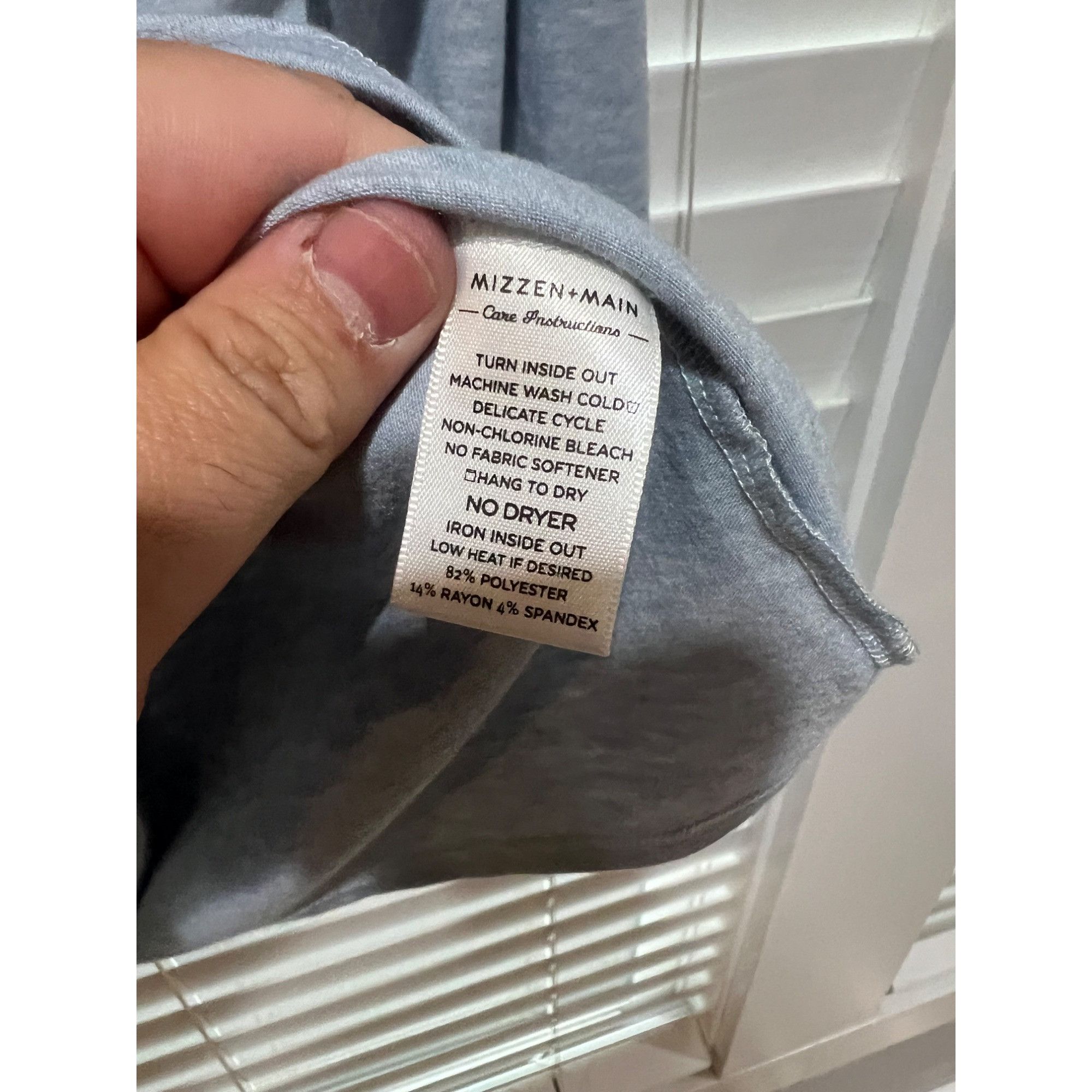 Mizzen+Main Mizzen and Main Long Sleeve Henley Shirt - Size M Size US M / EU 48-50 / 2 - 3 Thumbnail