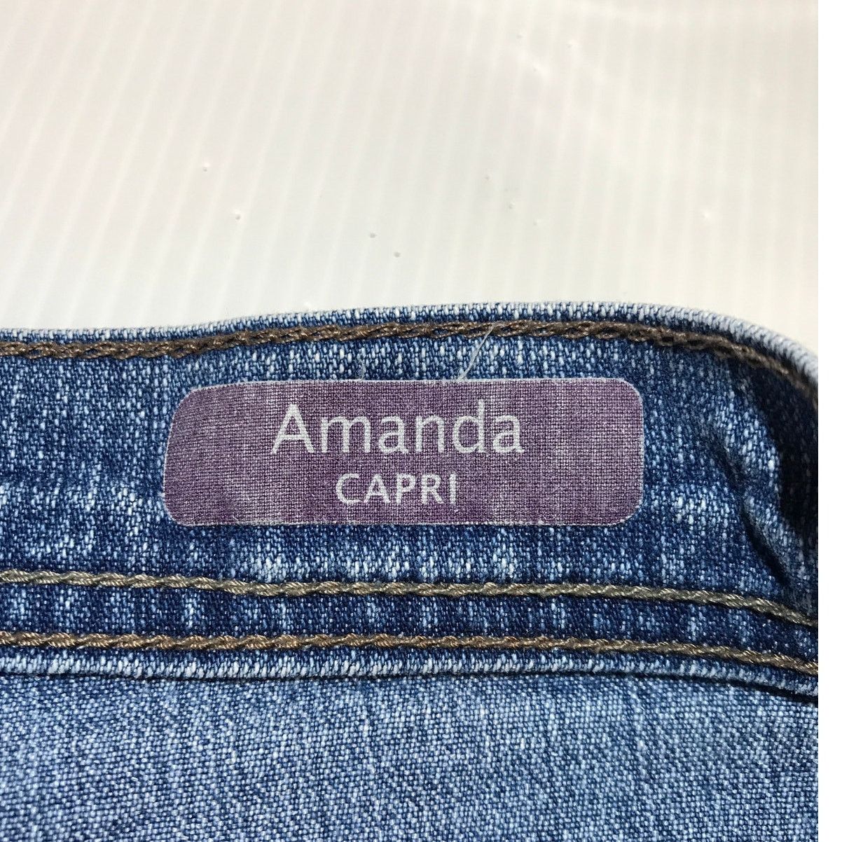 Gloria Vanderbilt Gloria Vanderbilt Amanda Blue Denim High-Rise Capri 14P Size 33" - 4 Thumbnail