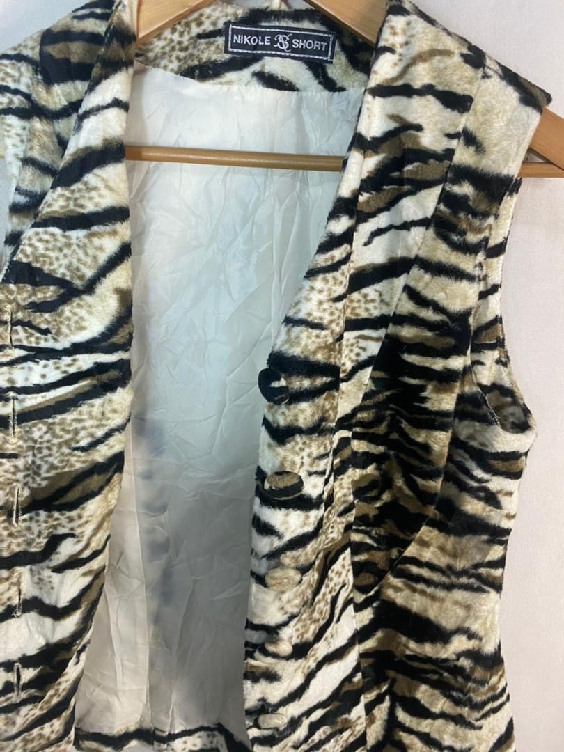 Designer × Vintage Vintage nikole short tiger stripe vest made in Australia Size S / US 4 / IT 40 - 2 Thumbnail