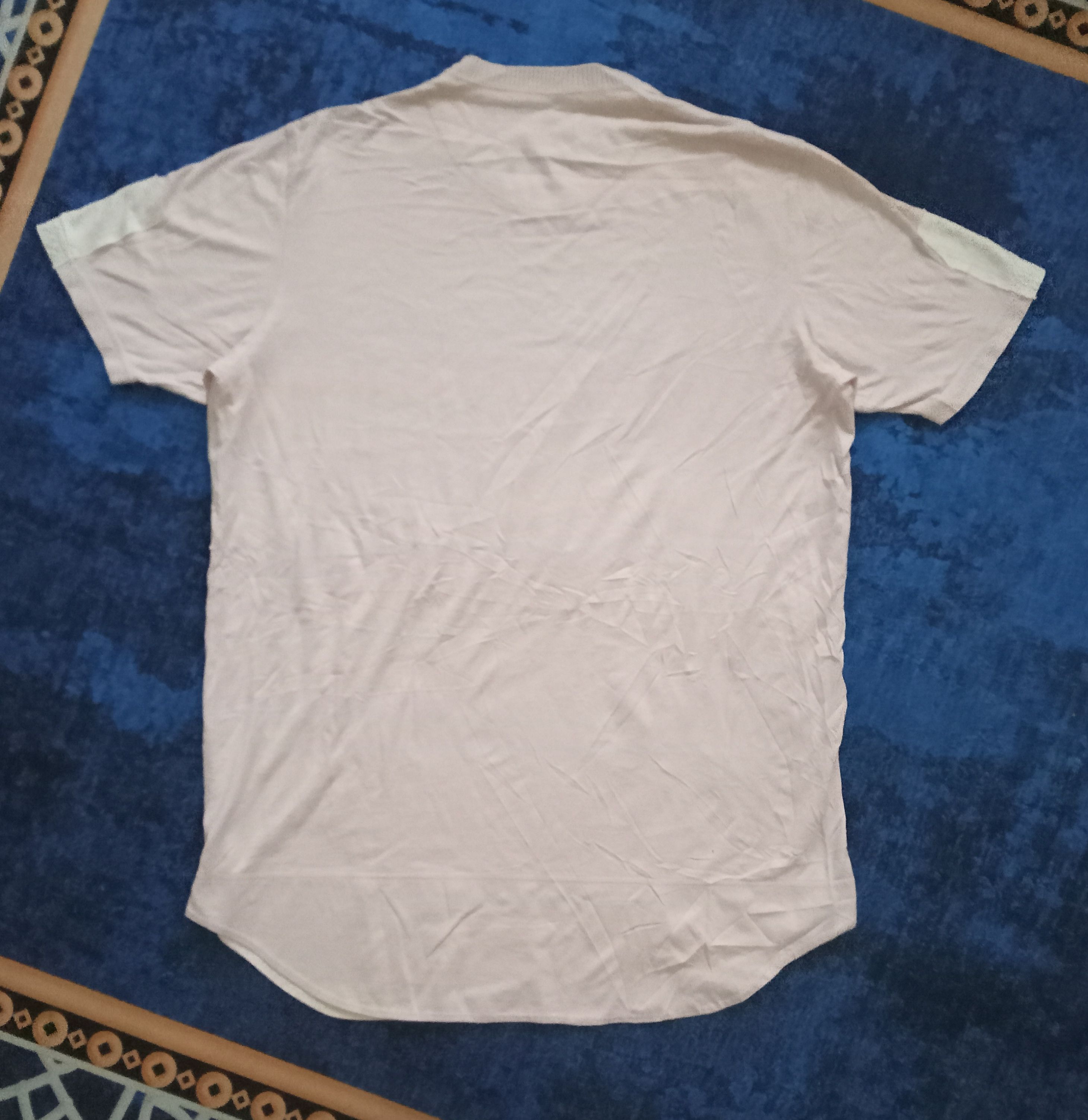 Hai Sporting Gear Hai Sporting Gear image Spring Summer 2002 Vintage T Shirt Size XL / US 12-14 / IT 48-50 - 2 Thumbnail