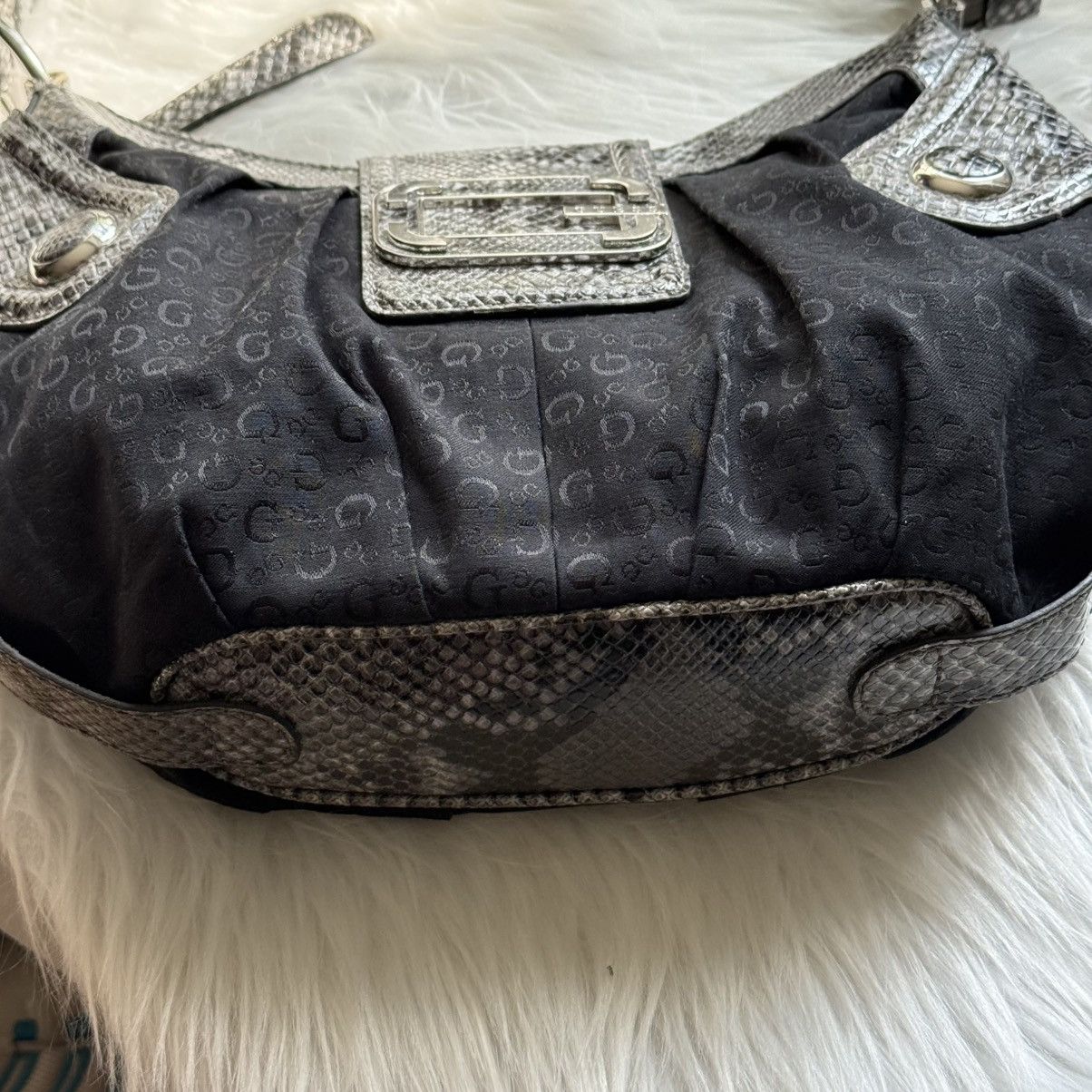 Guess 📌 Vintage Guees Monogram Y2K Juicy Vibe Handbag Size ONE SIZE - 5 Thumbnail