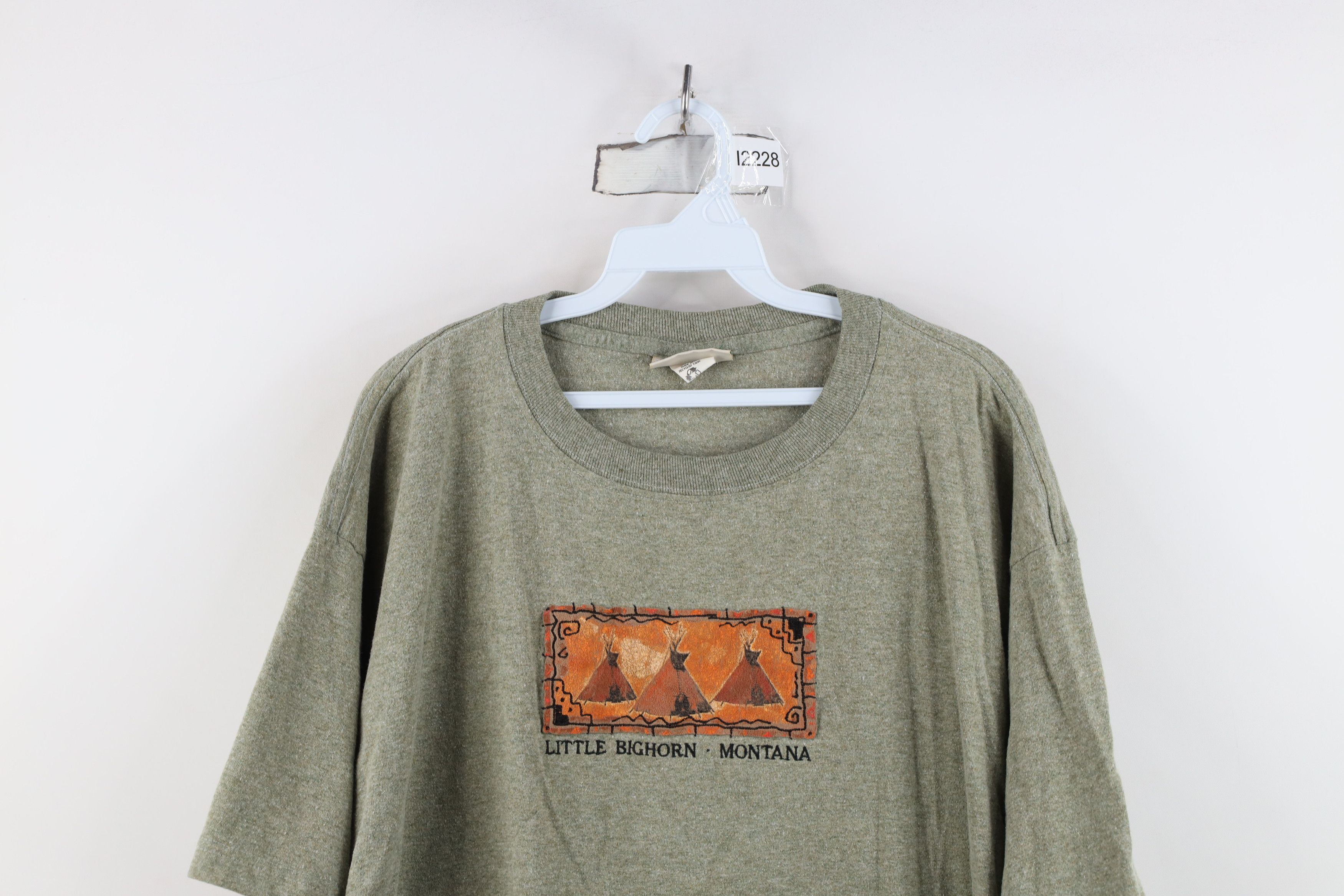 Vintage Vintage 90s Streetwear Little Bighorn Montana T-Shirt Green Size US XL / EU 56 / 4 - 2 Thumbnail