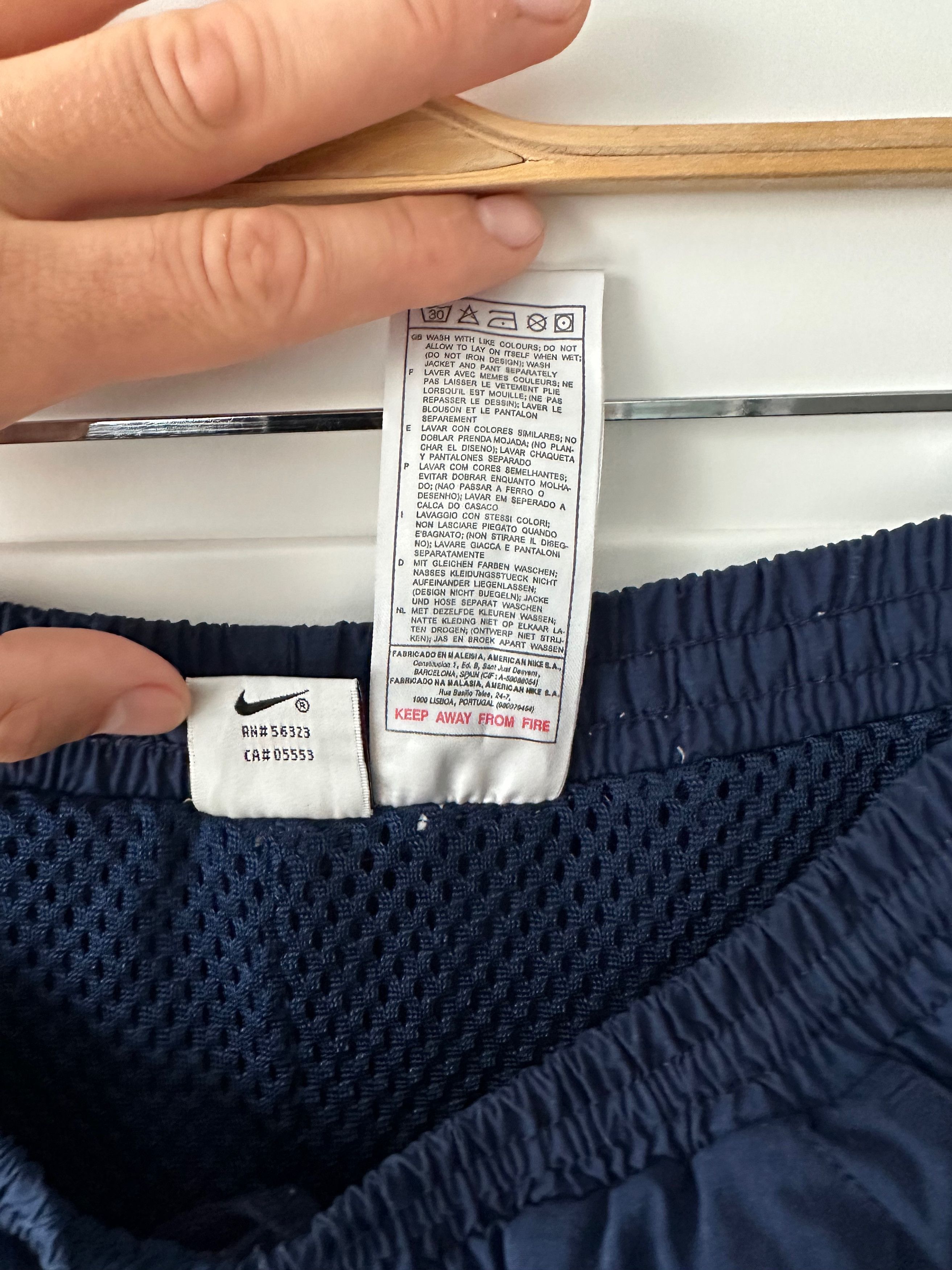 Vintage 90's NIKE vintage nylon navy track pants drill swoosh Size US 32 / EU 48 - 11 Thumbnail