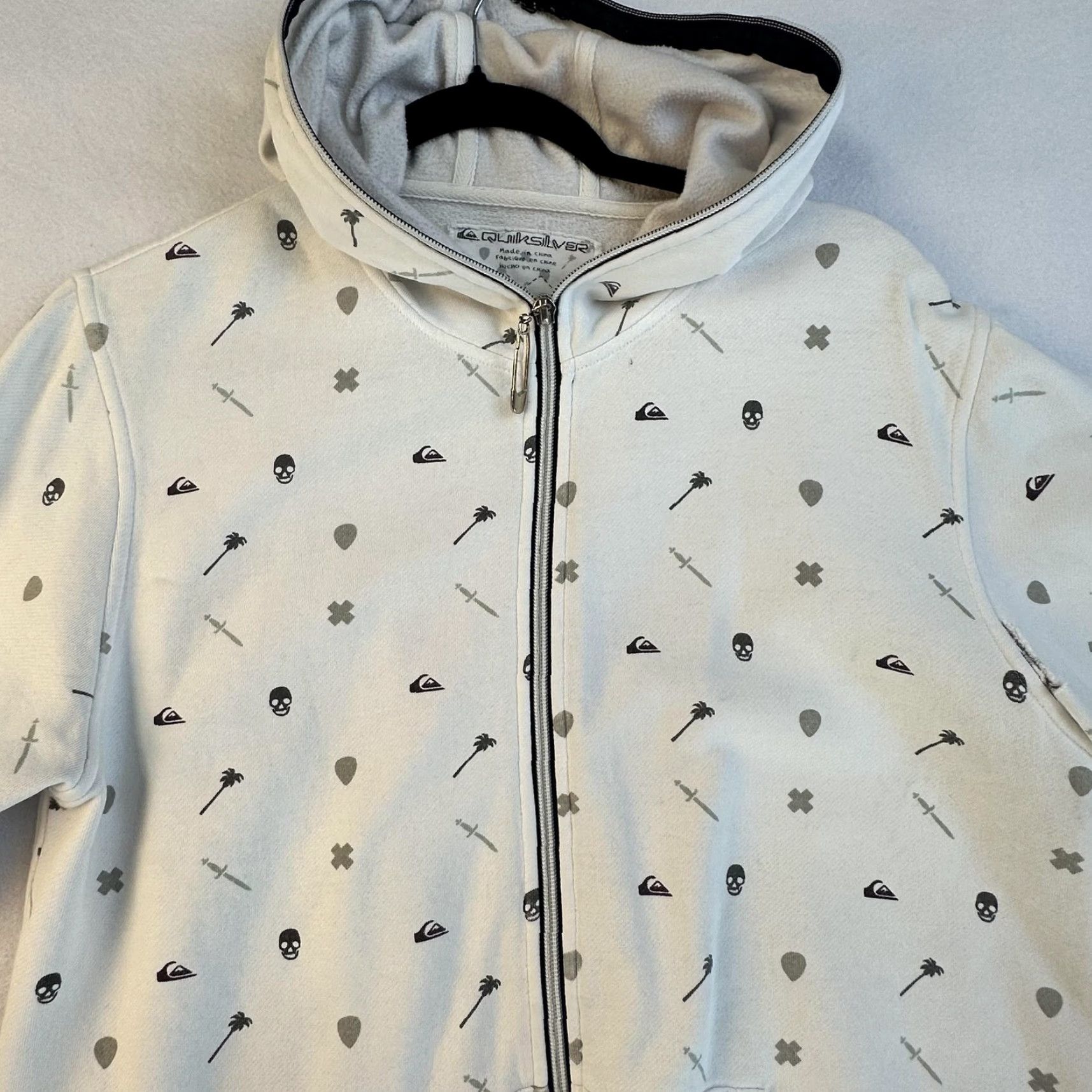 Quiksilver Quiksilver Hoodie Mens Medium White Full Zip Skull Palm Tree Sword Graphic Skate Shirt Size US M / EU 48-50 / 2 - 4 Thumbnail