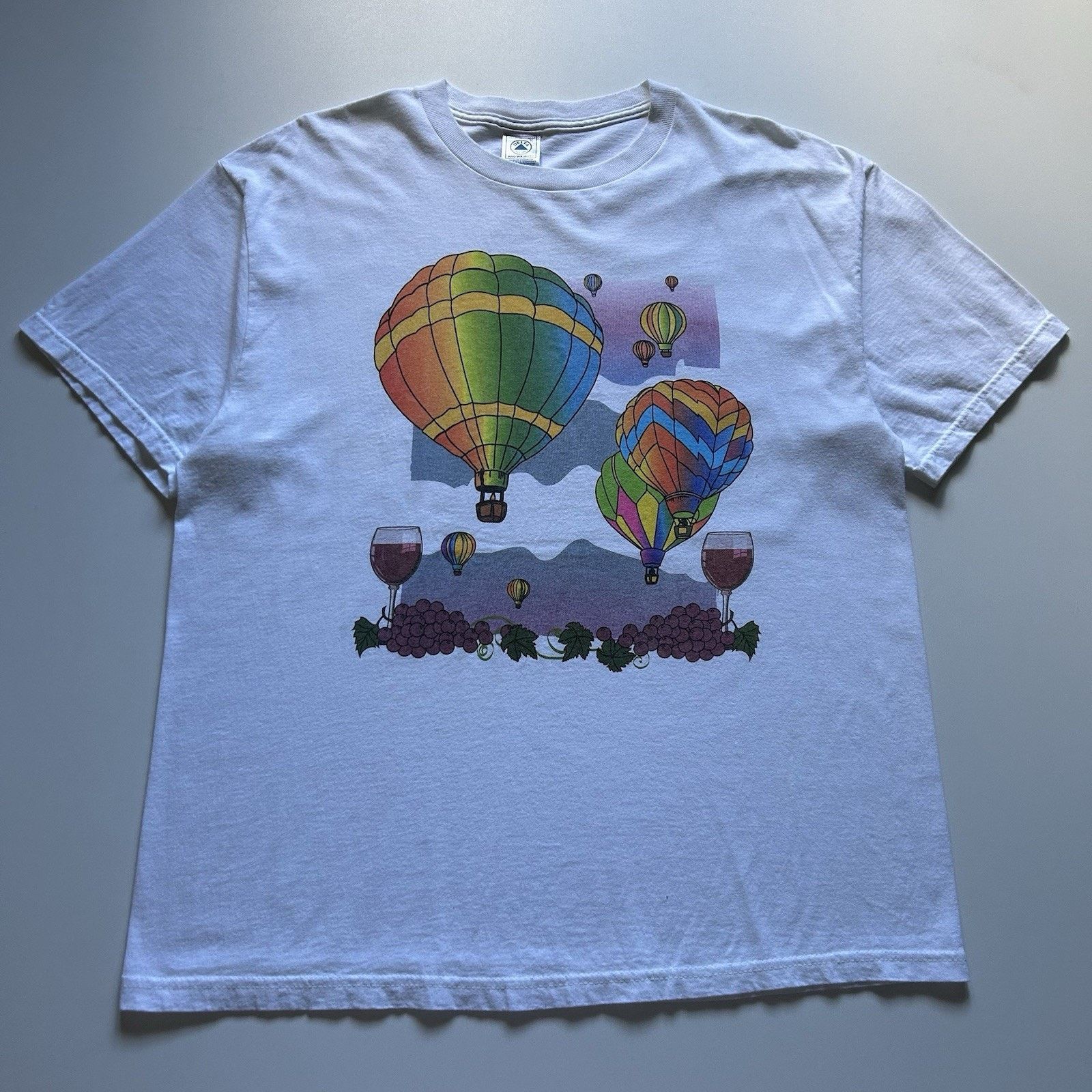 Delta Vintage Hot Air Balloon T Shirt XL Y2K Wine Grapes Art Delta Size US XL / EU 56 / 4 - 1 Thumbnail