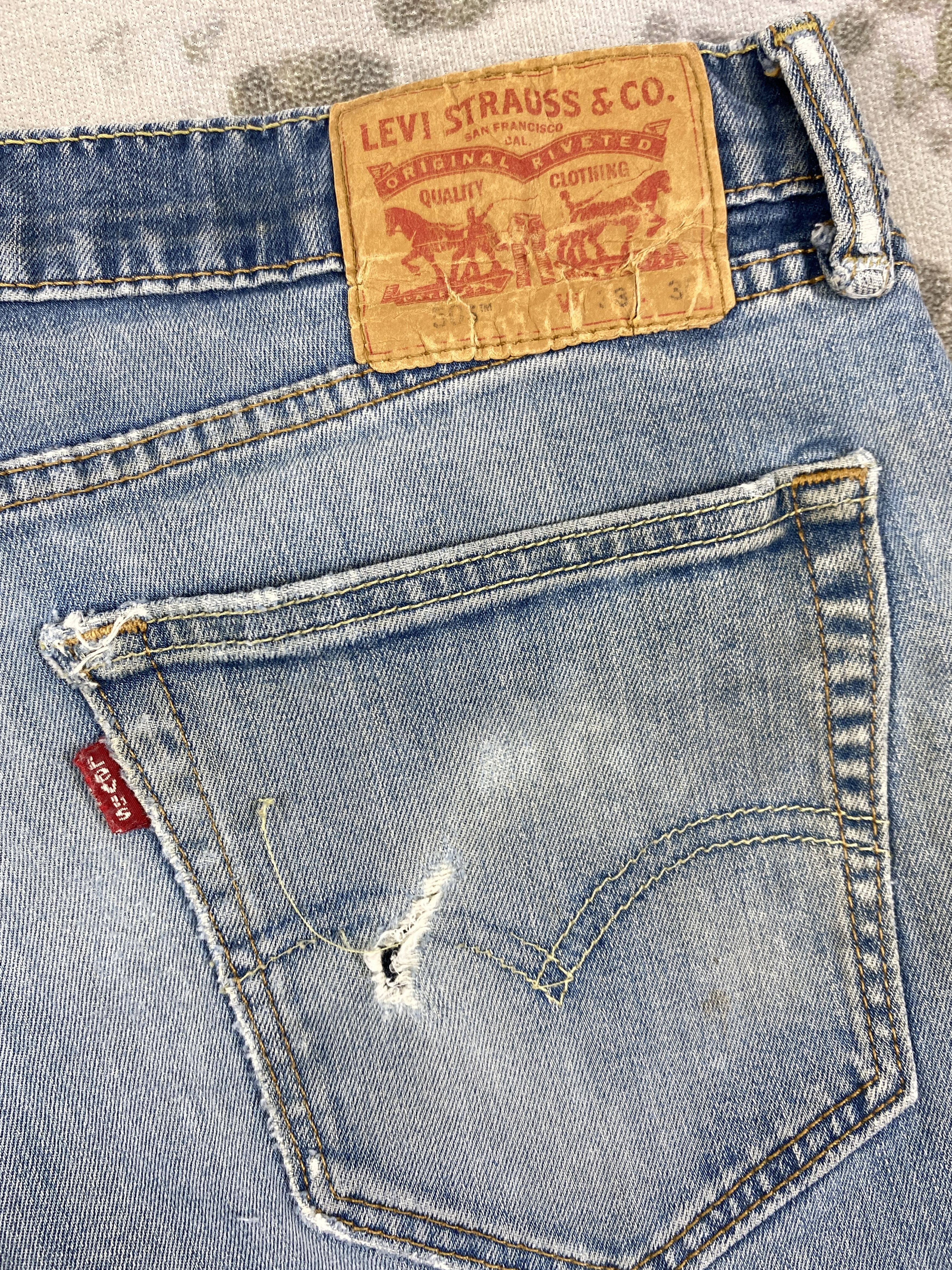 Levi's Light Wash Levi's 505 Jeans 33x28.5 Denim -SJ139 Size US 33 - 13 Thumbnail
