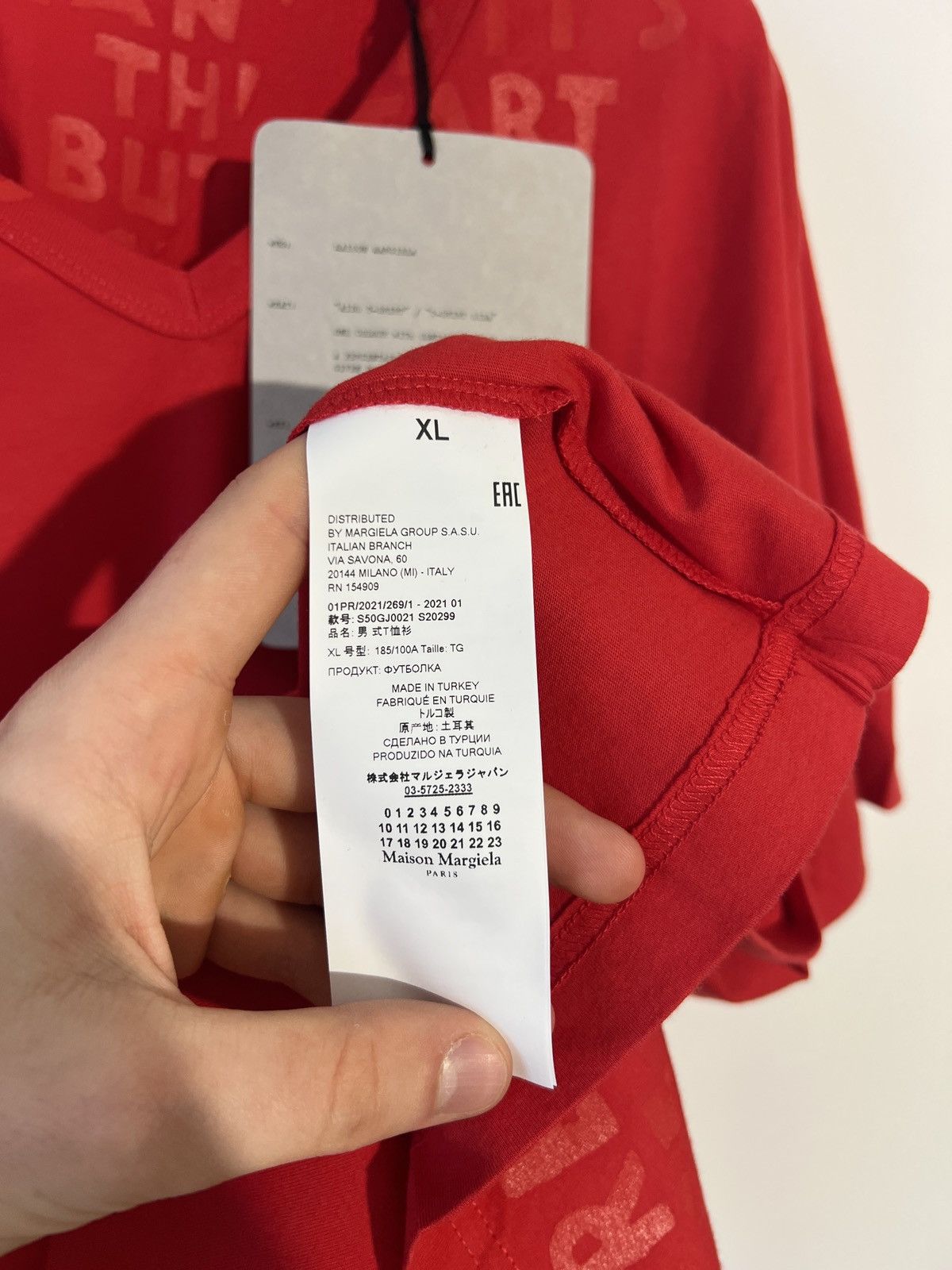 Maison Margiela Red Martin Maison Margiela t-shirt (new with tags) Size US XL / EU 56 / 4 - 7 Thumbnail