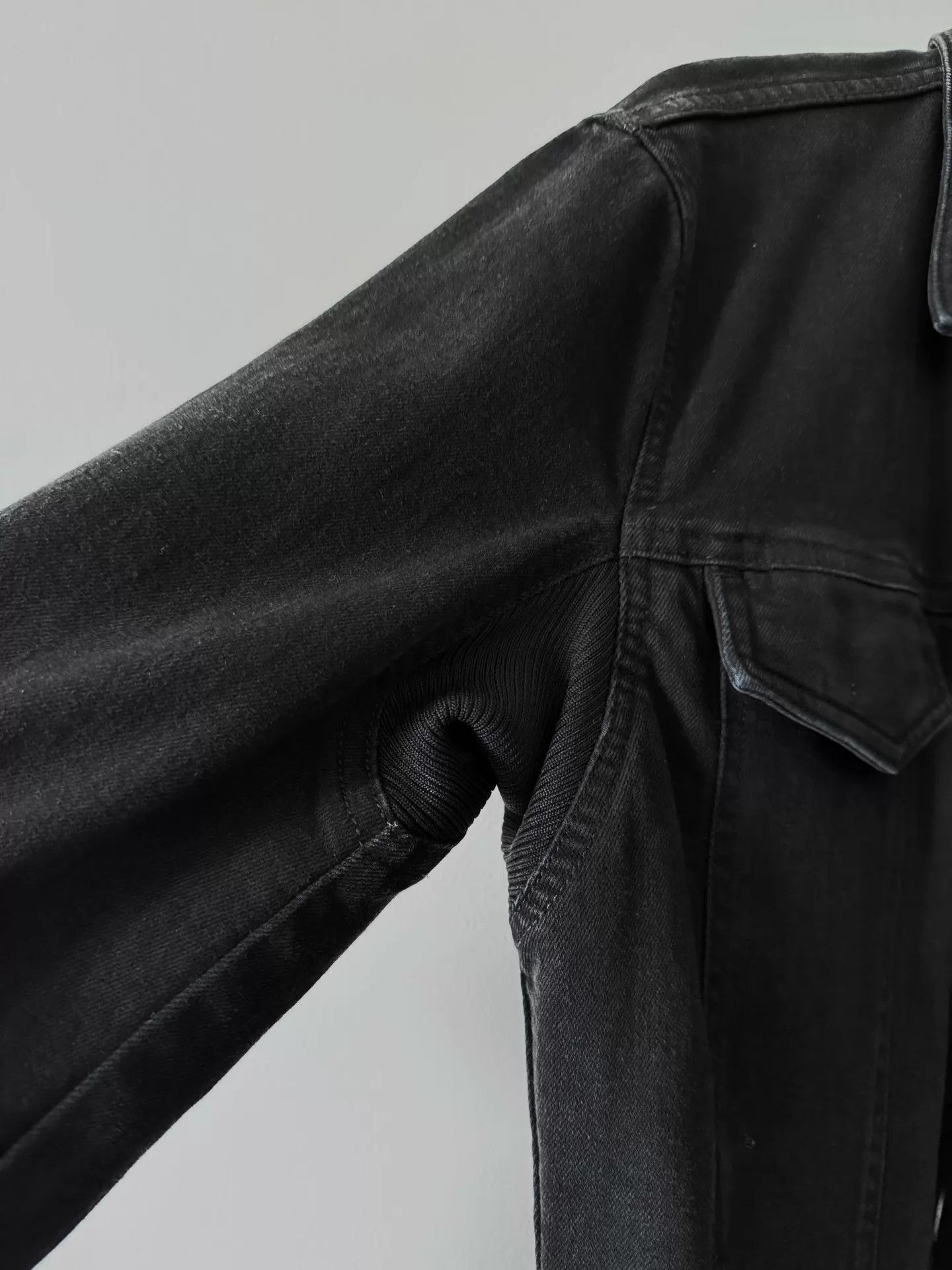 Helmut Lang Helmut Lang Skinny Ergonomic Denim Jacket Size S Size US S / EU 44-46 / 1 - 4 Thumbnail