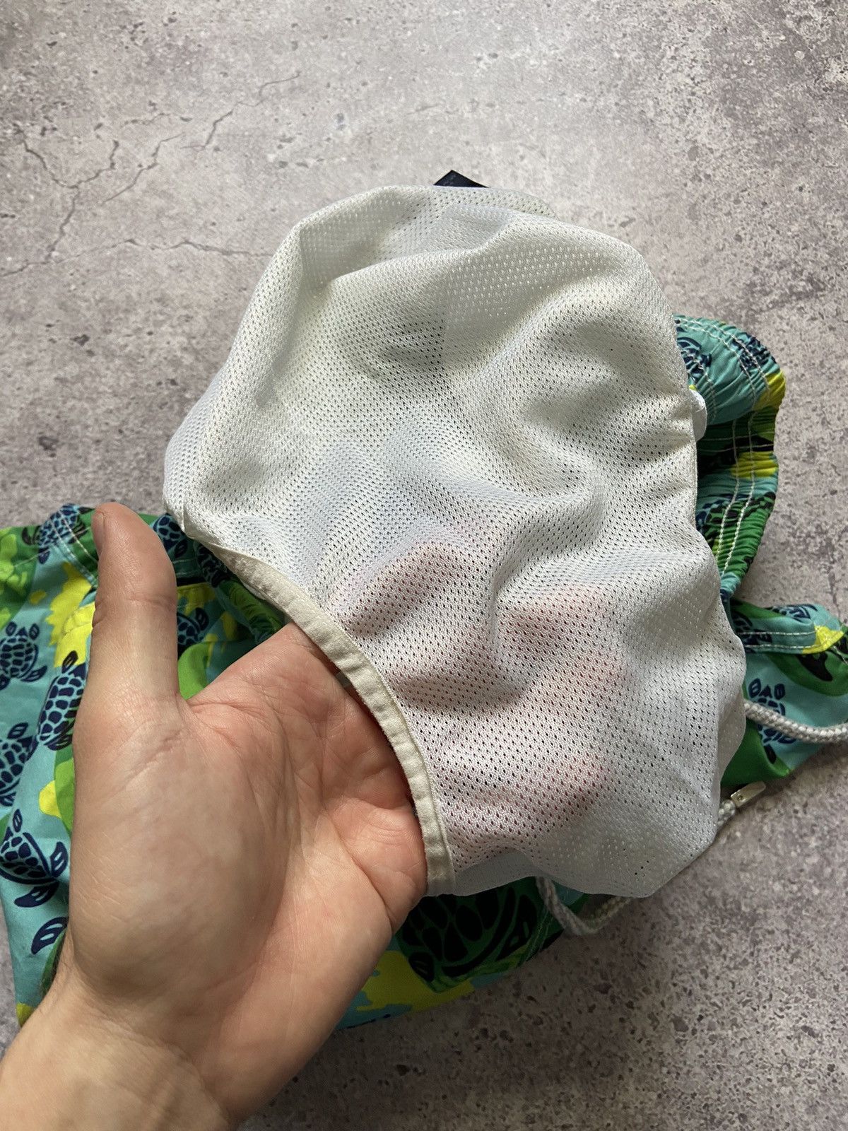 Vilebrequin Vilebrequin Turtle Print Beach Shorts XL Size US 36 / EU 52 - 6 Thumbnail
