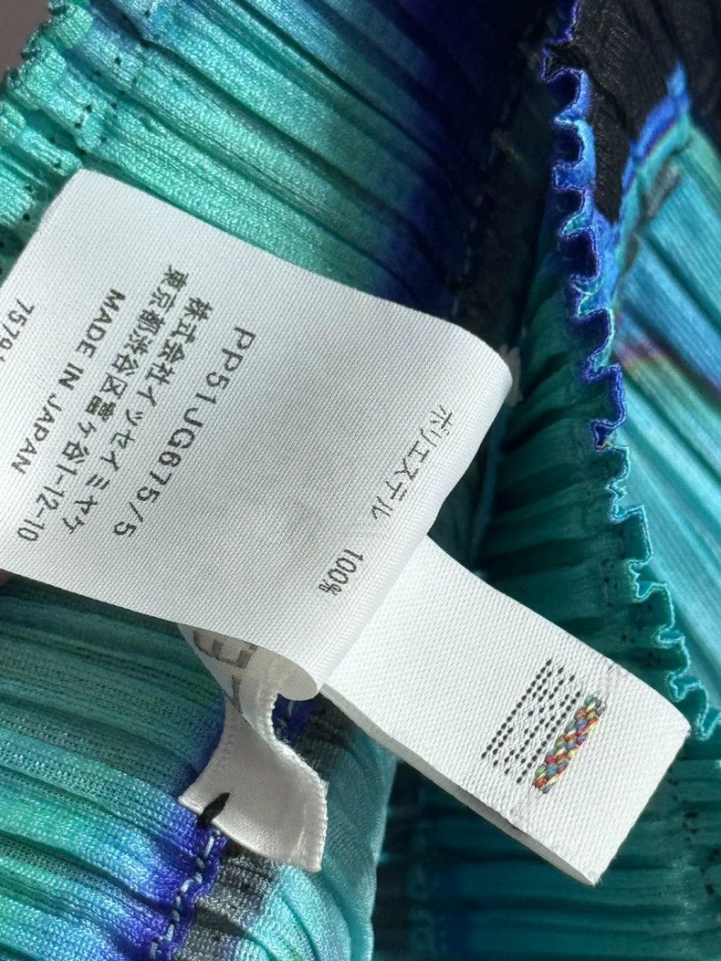 Issey Miyake Issey Miyake size:5 A blue pleated skirt with a large heml Size 23" - 5 Thumbnail