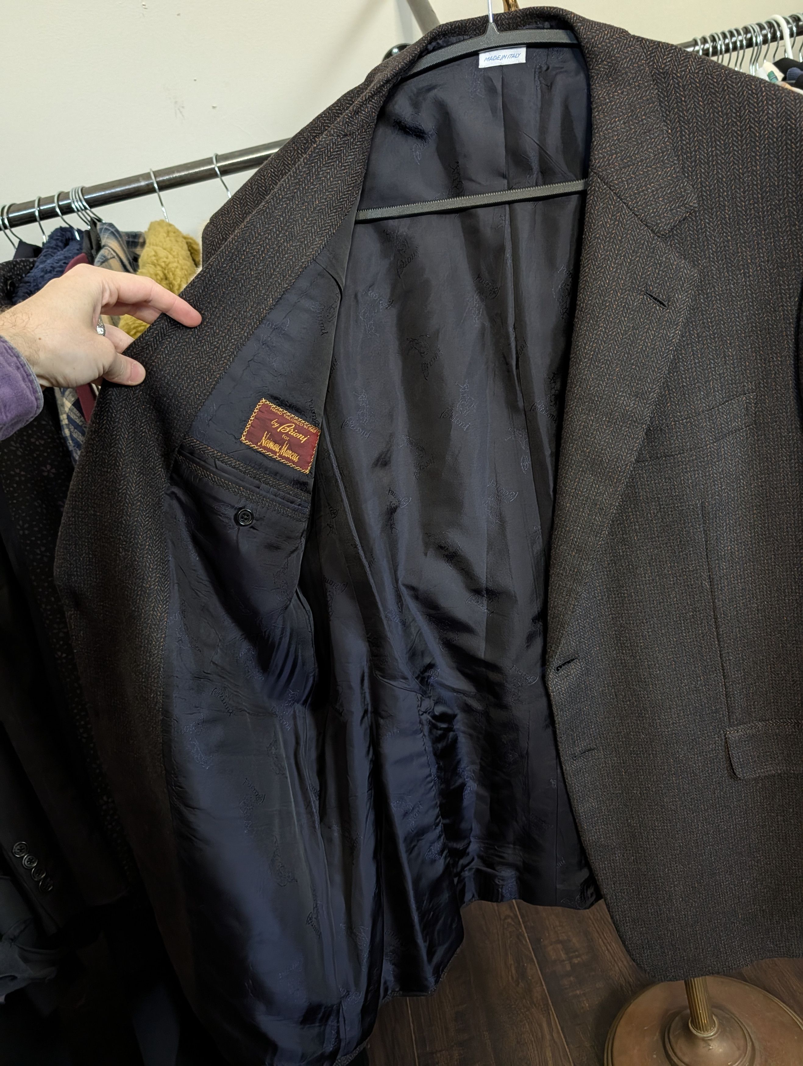 Brioni Wool & cashmere brown herringbone knit sport coat Size 46R - 10 Thumbnail